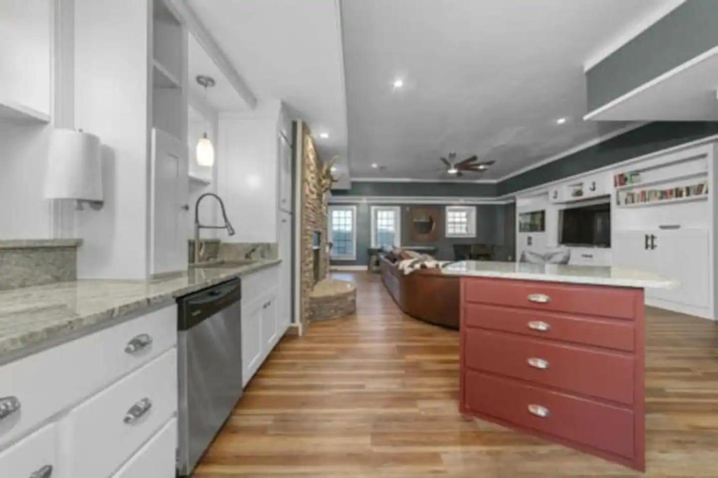 Photo 11