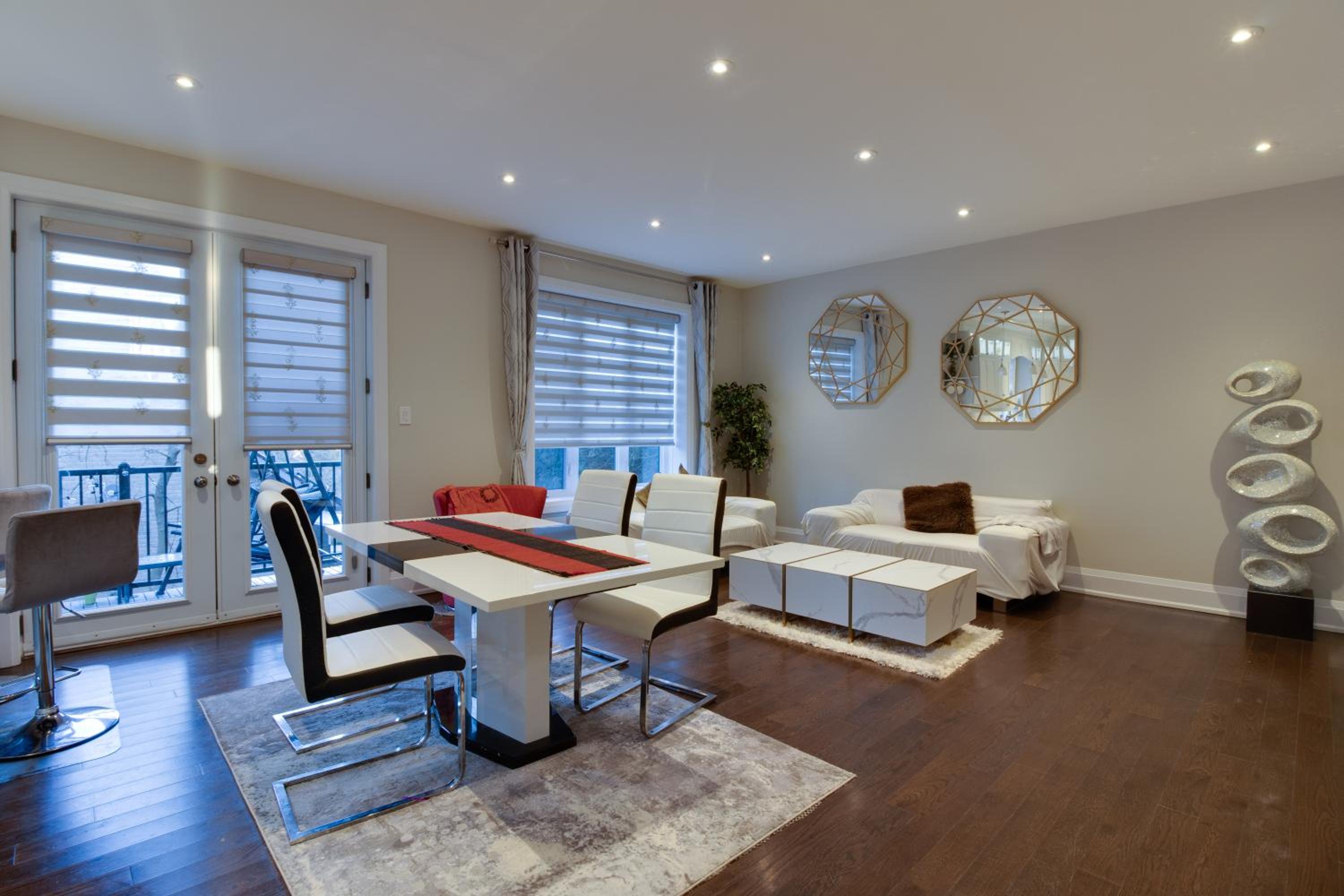 Luxury house In Scarborough