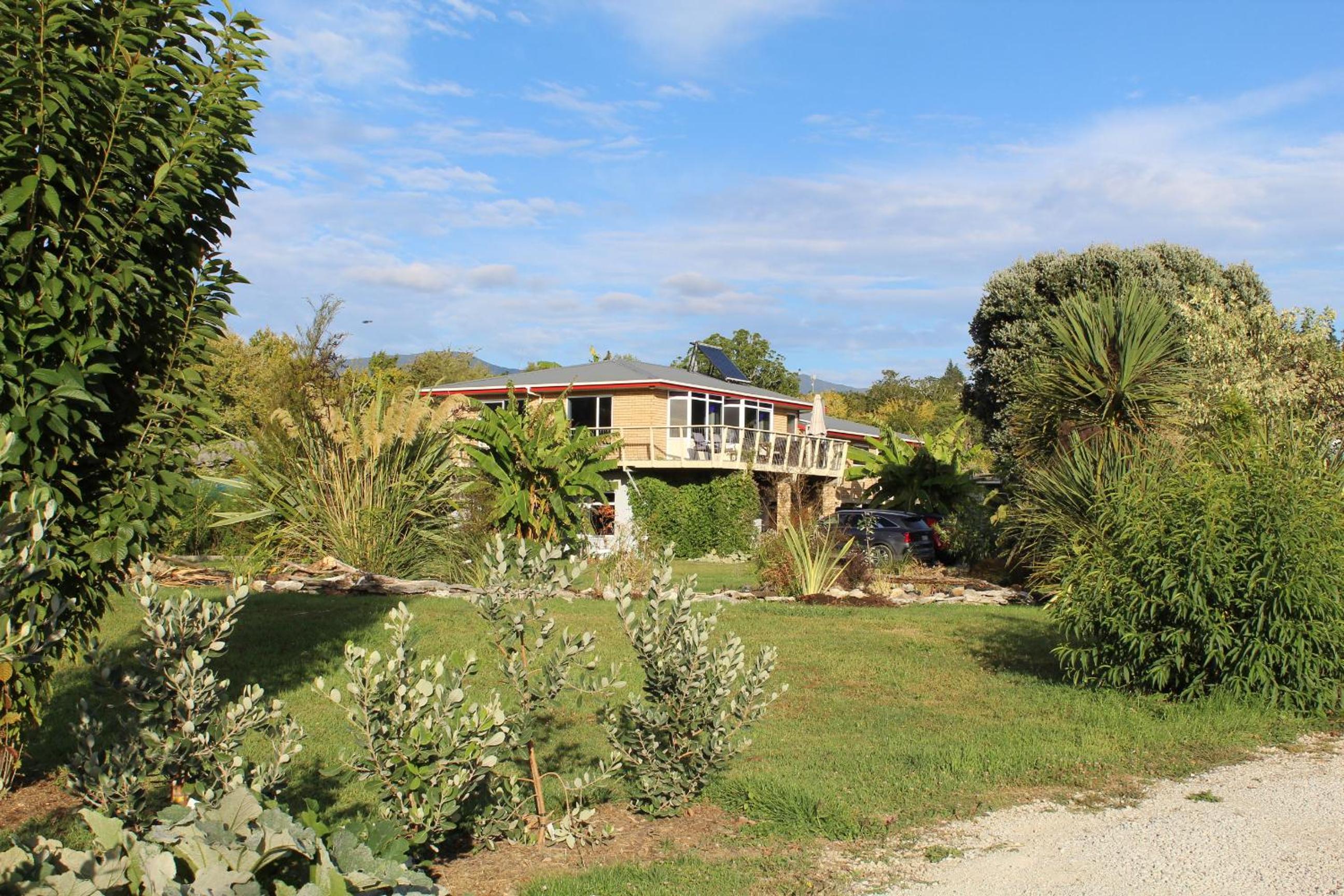 Labyrinth Gardens Guest House