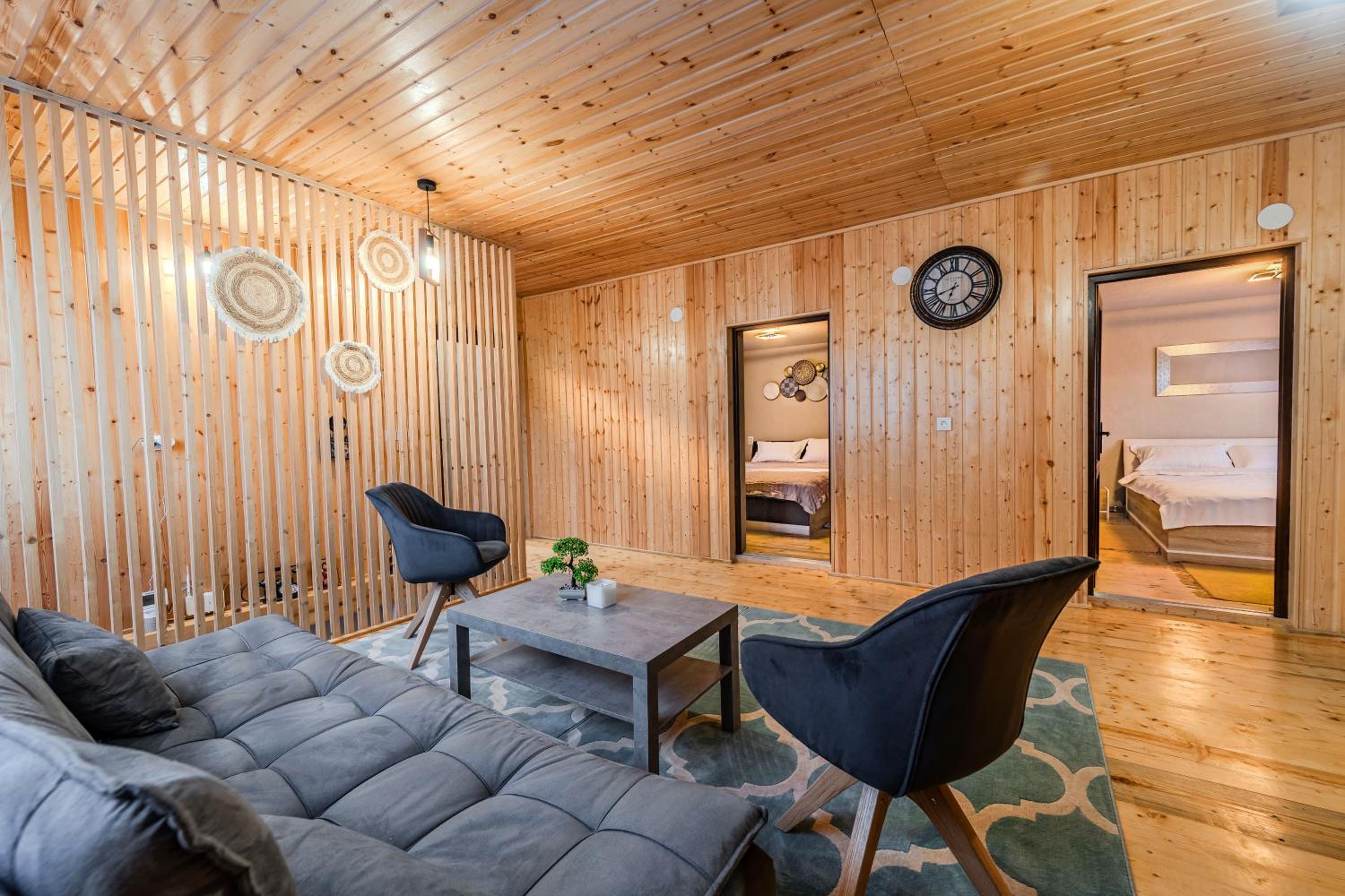 Montain Wild Chalet with Wooden Hot Tub