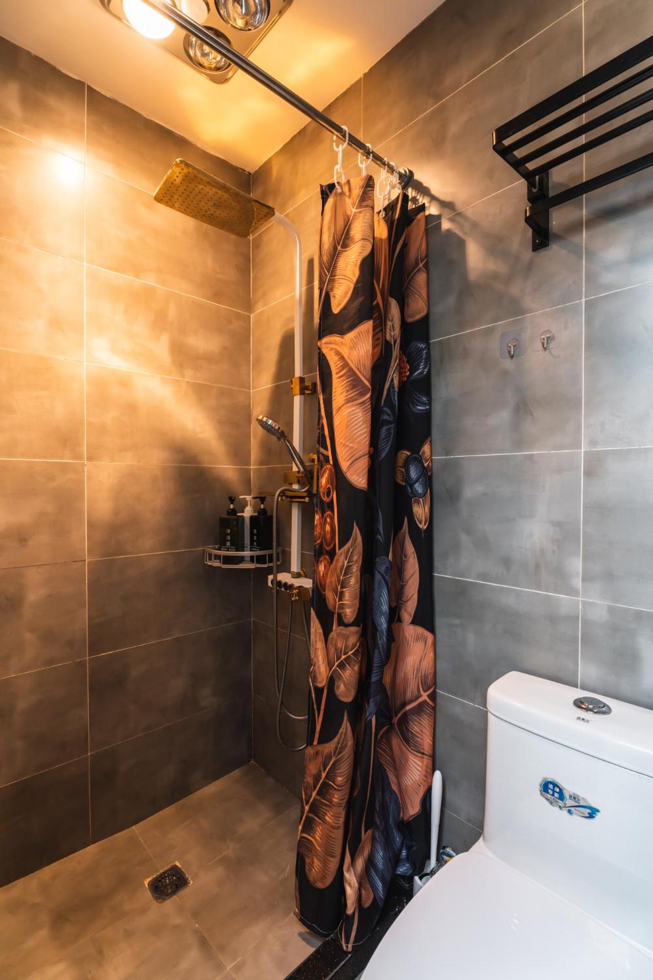 Shanghai Hills& Art Suite 15 - Near Line 1 & 7 Changshu Road Metro