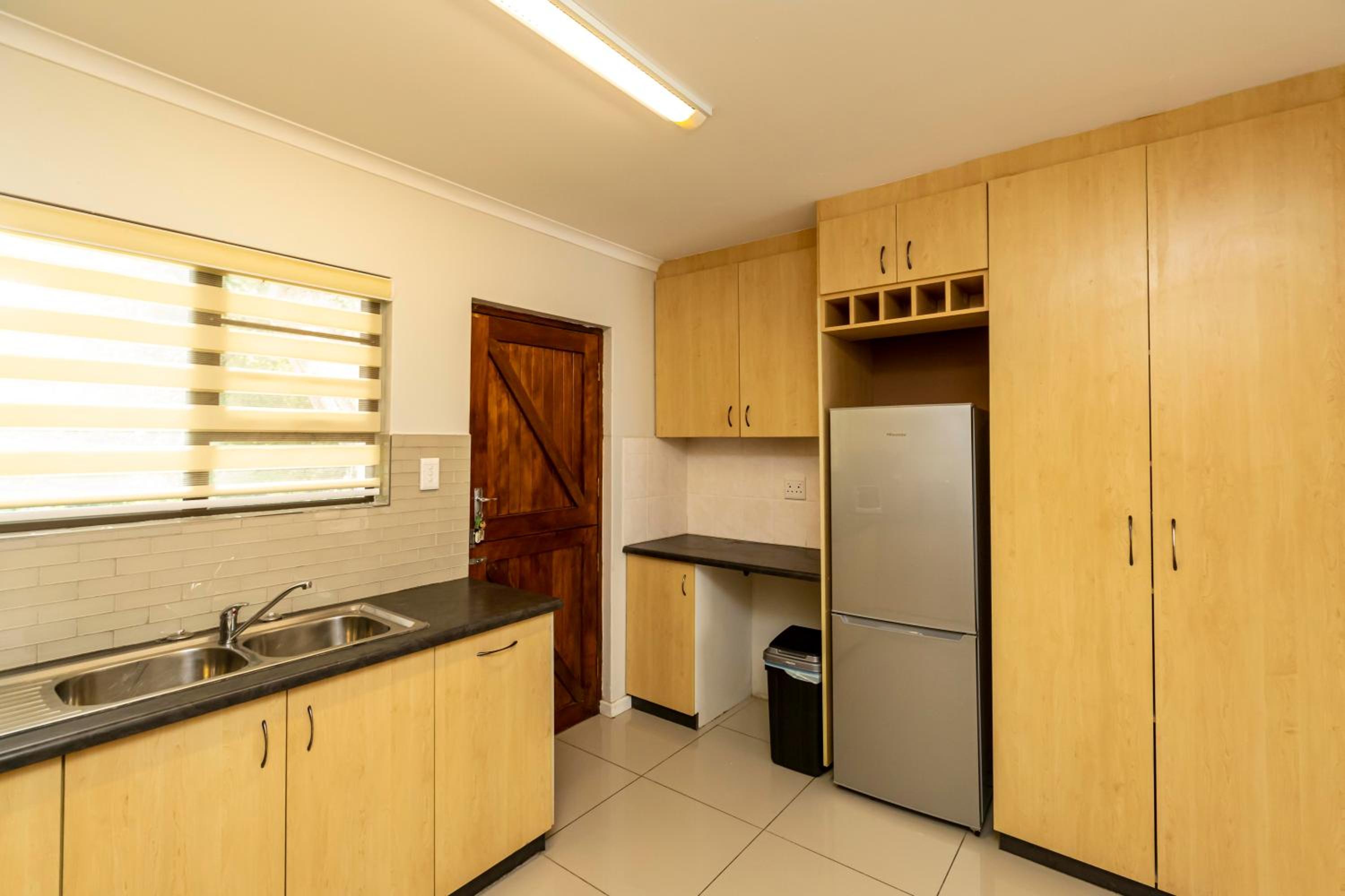Fish Eagle Manor