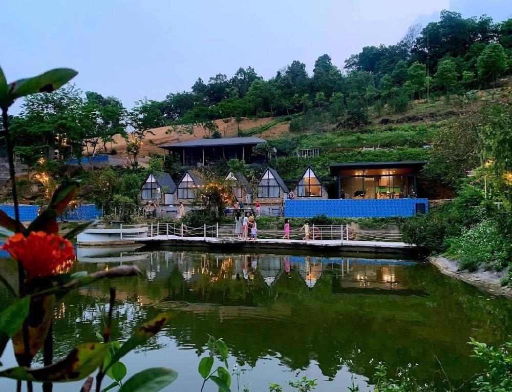 DC Green Villa & Resort Bavi - private pool and Mountain view