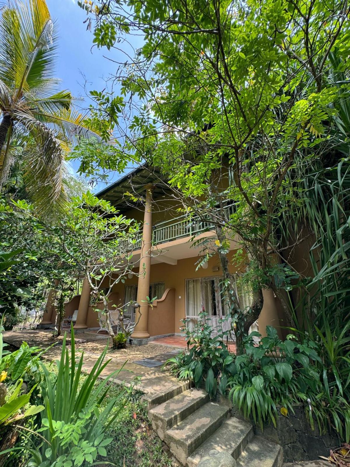 Hotel Aurora - Image 1