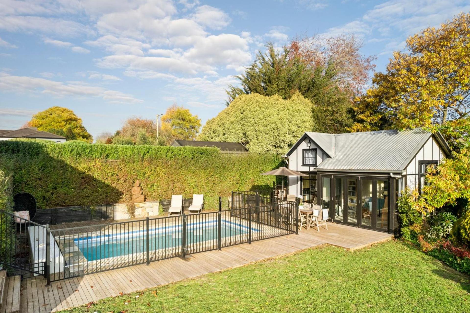 Queensberry Hill View- luxury group retreat