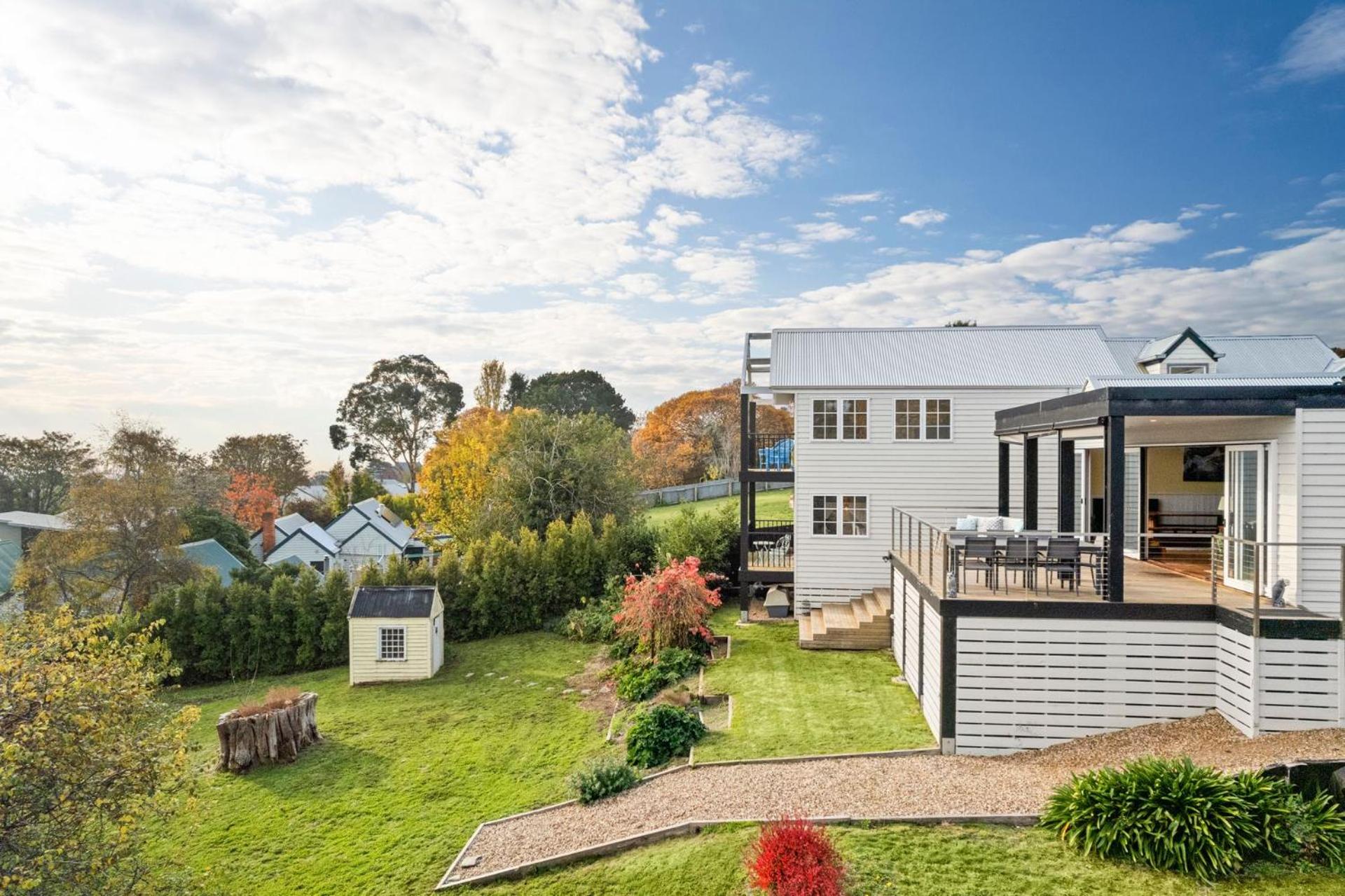 Queensberry Hill View- luxury group retreat