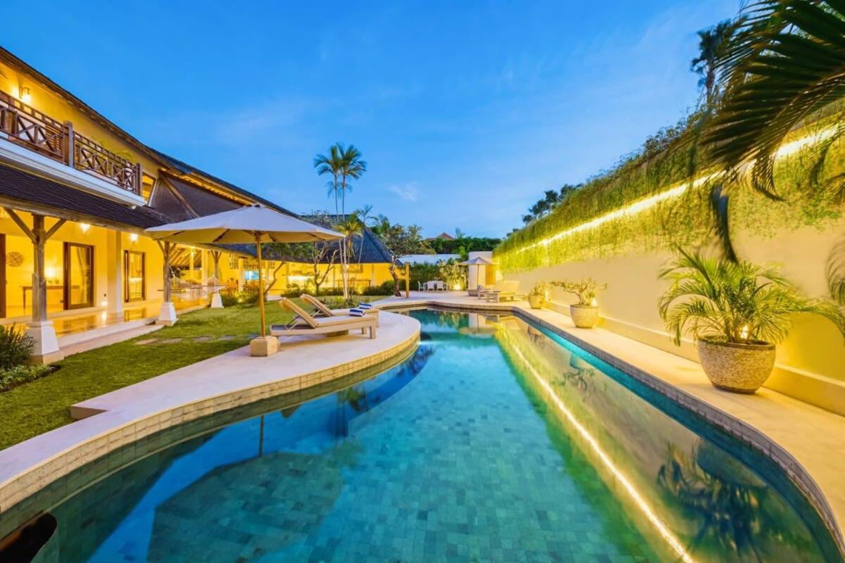 Villa Manhattan - Luxurious 4 BDR Villa, huge pool view 2