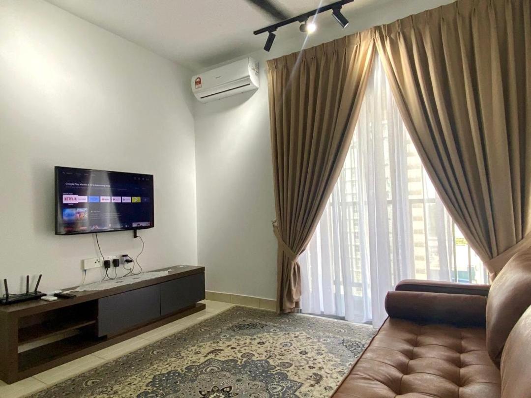 Tifa Home, Alanis Residence Kota Warisan KLIA Sepang Netflix photo 1