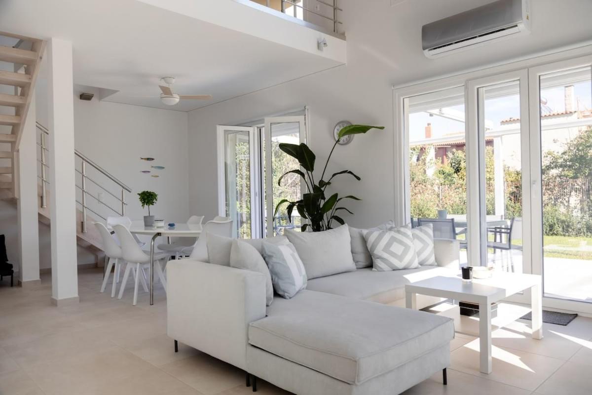 A Private Garden Villa near Athens Airport and the Beach view 4