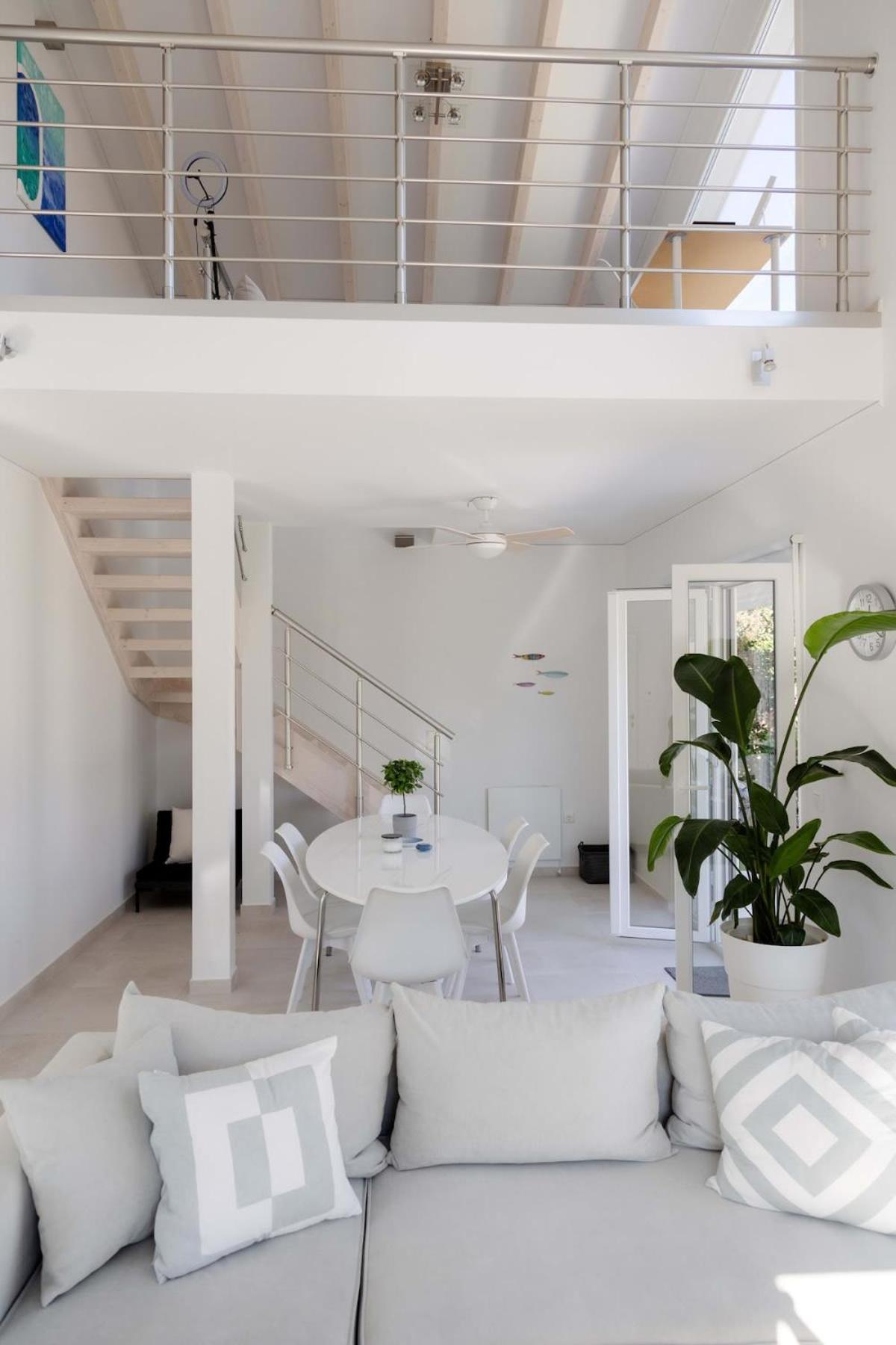 A Private Garden Villa near Athens Airport and the Beach view 5