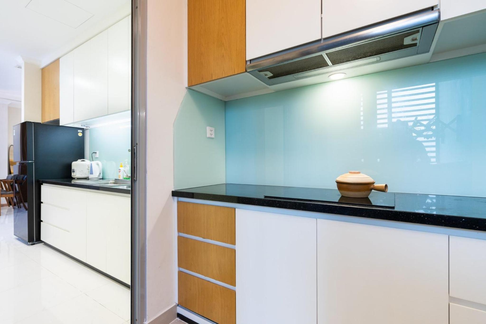 Vinhomes Central Park (Vinhomes Tân Cảng) - Fully furnished apartment, right in the shopping center and central park, private, 1-3 Bedrooms,...