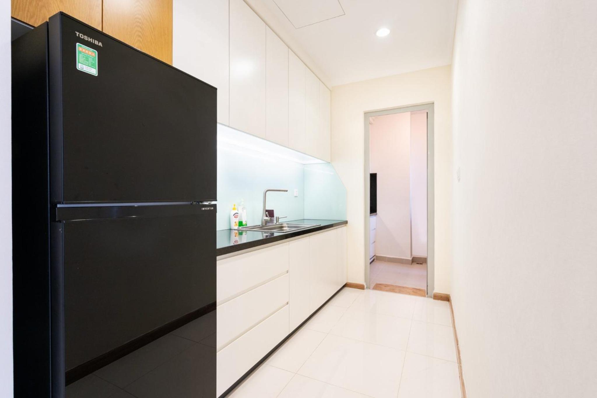 Vinhomes Central Park (Vinhomes Tân Cảng) - Fully furnished apartment, right in the shopping center and central park, private, 1-3 Bedrooms,...