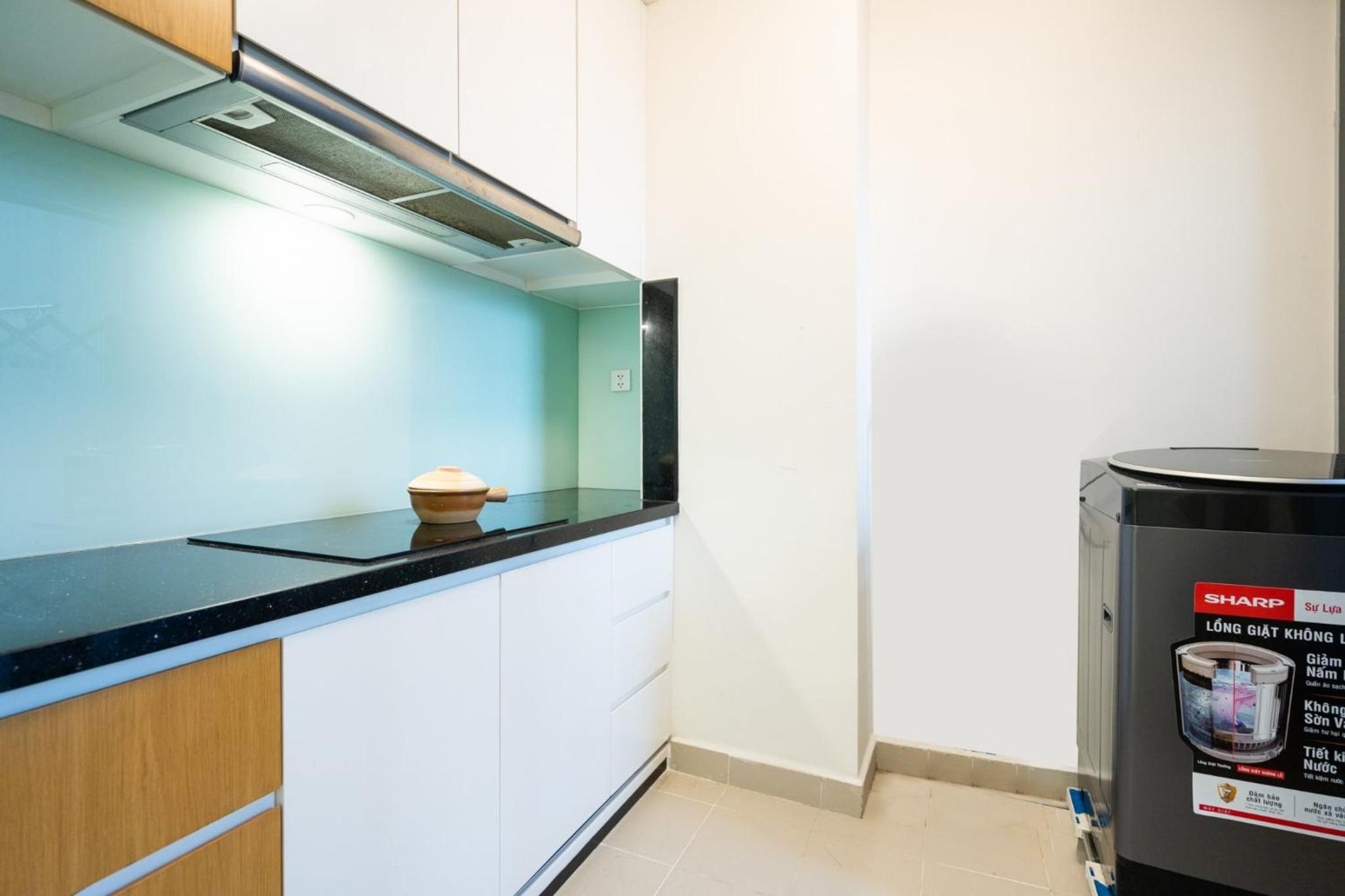 Vinhomes Central Park (Vinhomes Tân Cảng) - Fully furnished apartment, right in the shopping center and central park, private, 1-3 Bedrooms,...