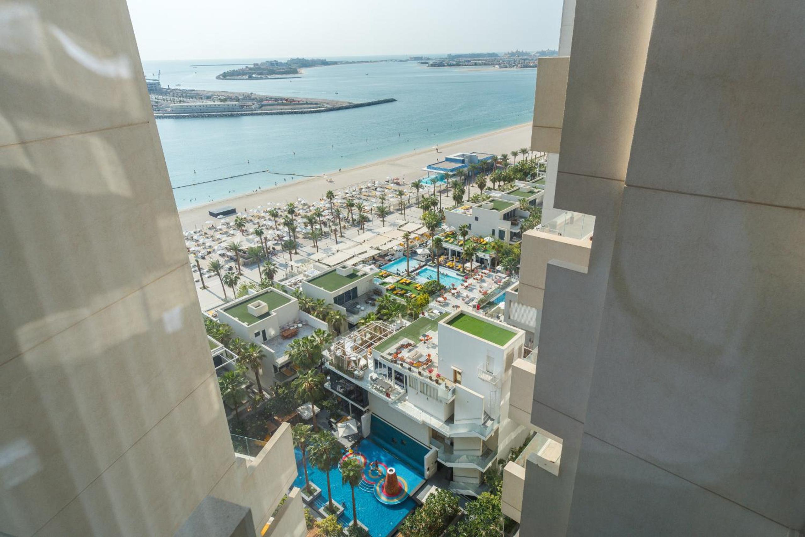 EDEN'S Homes & Villas - FIVE Palm Residences
