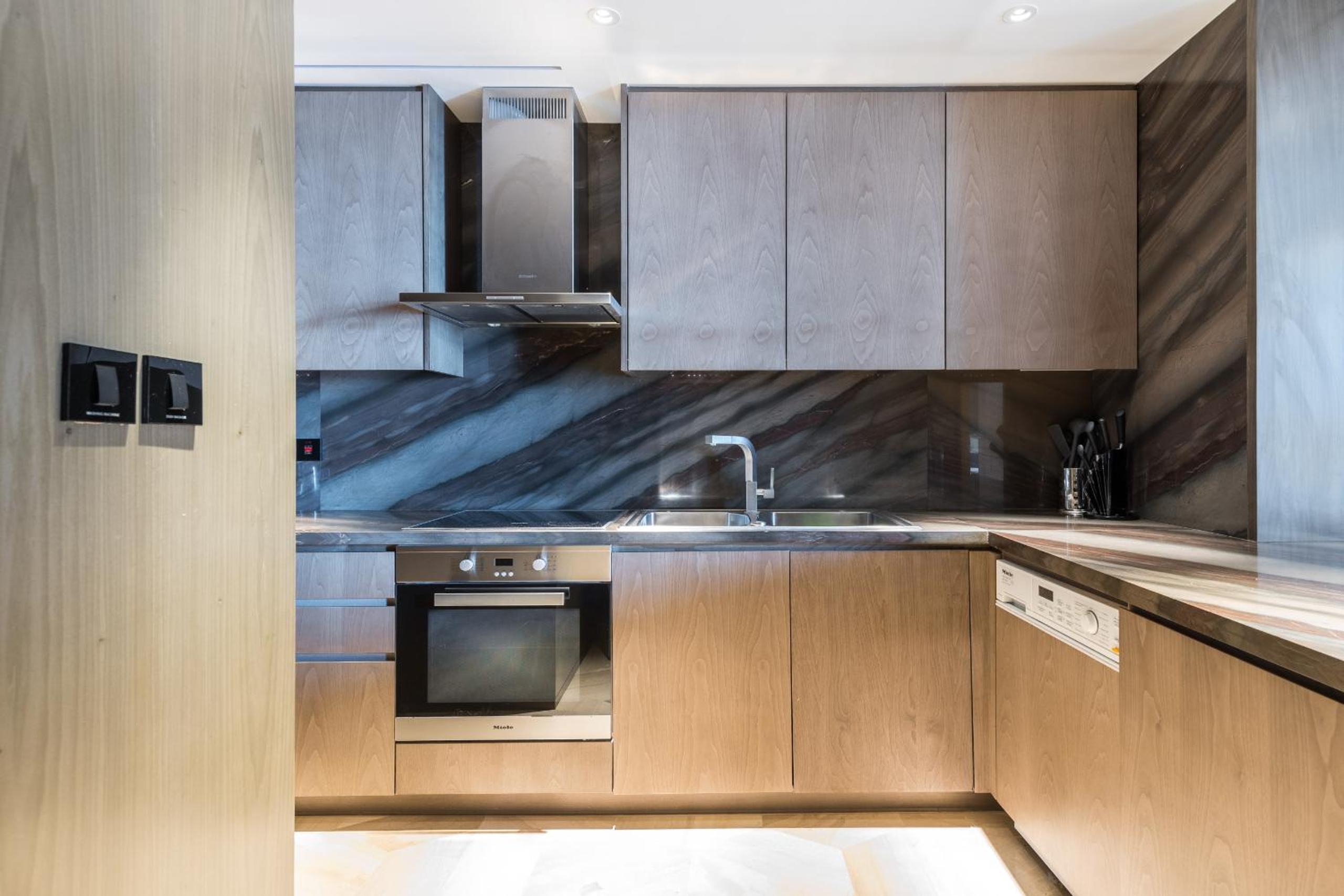 EDEN'S Homes & Villas - FIVE Palm Residences
