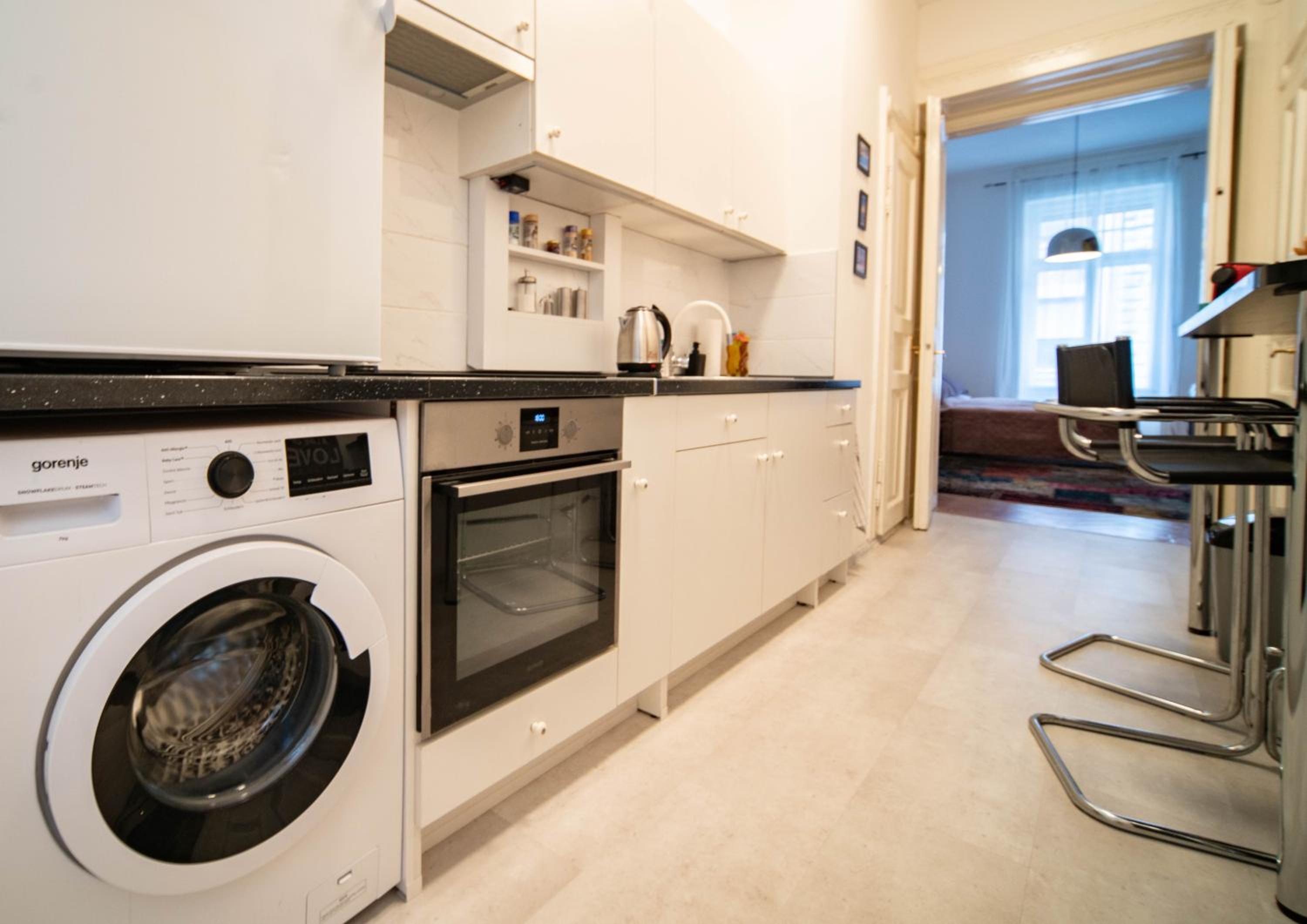 Stylish studio apartment in the heart of Budapest view 5