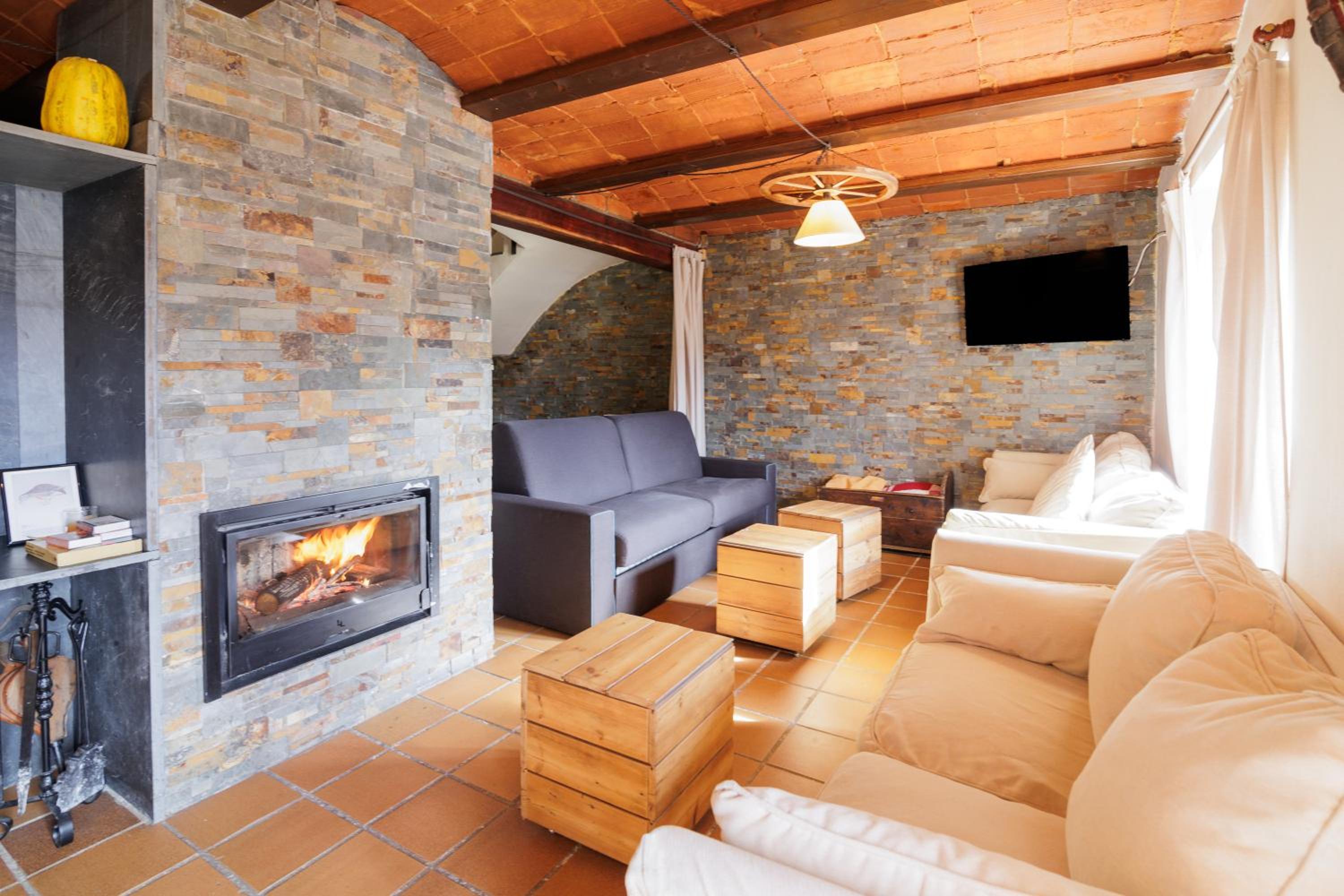 Masia d'en cot view 3