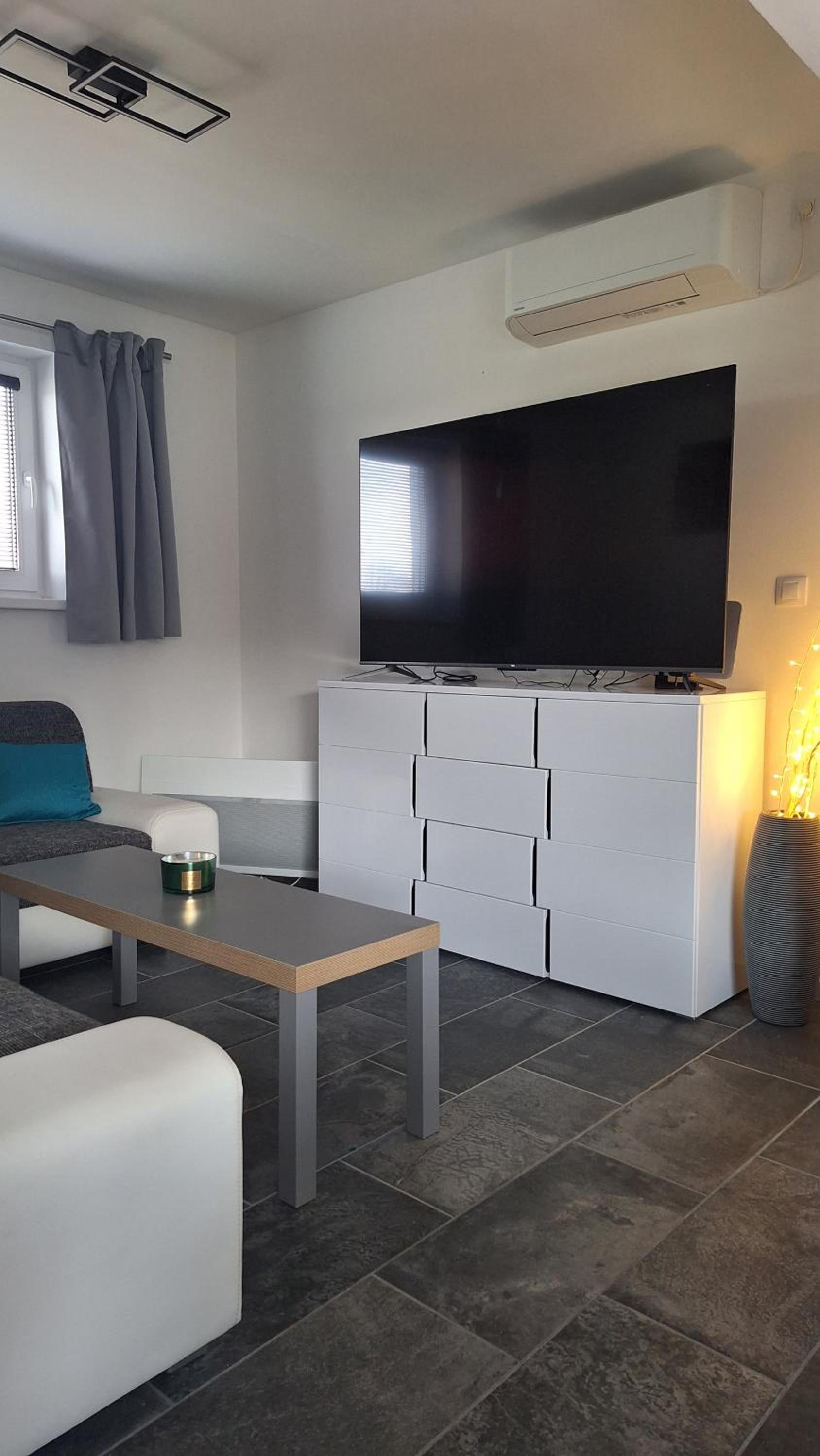 bungalov na břehu Labe s vlastním molem
