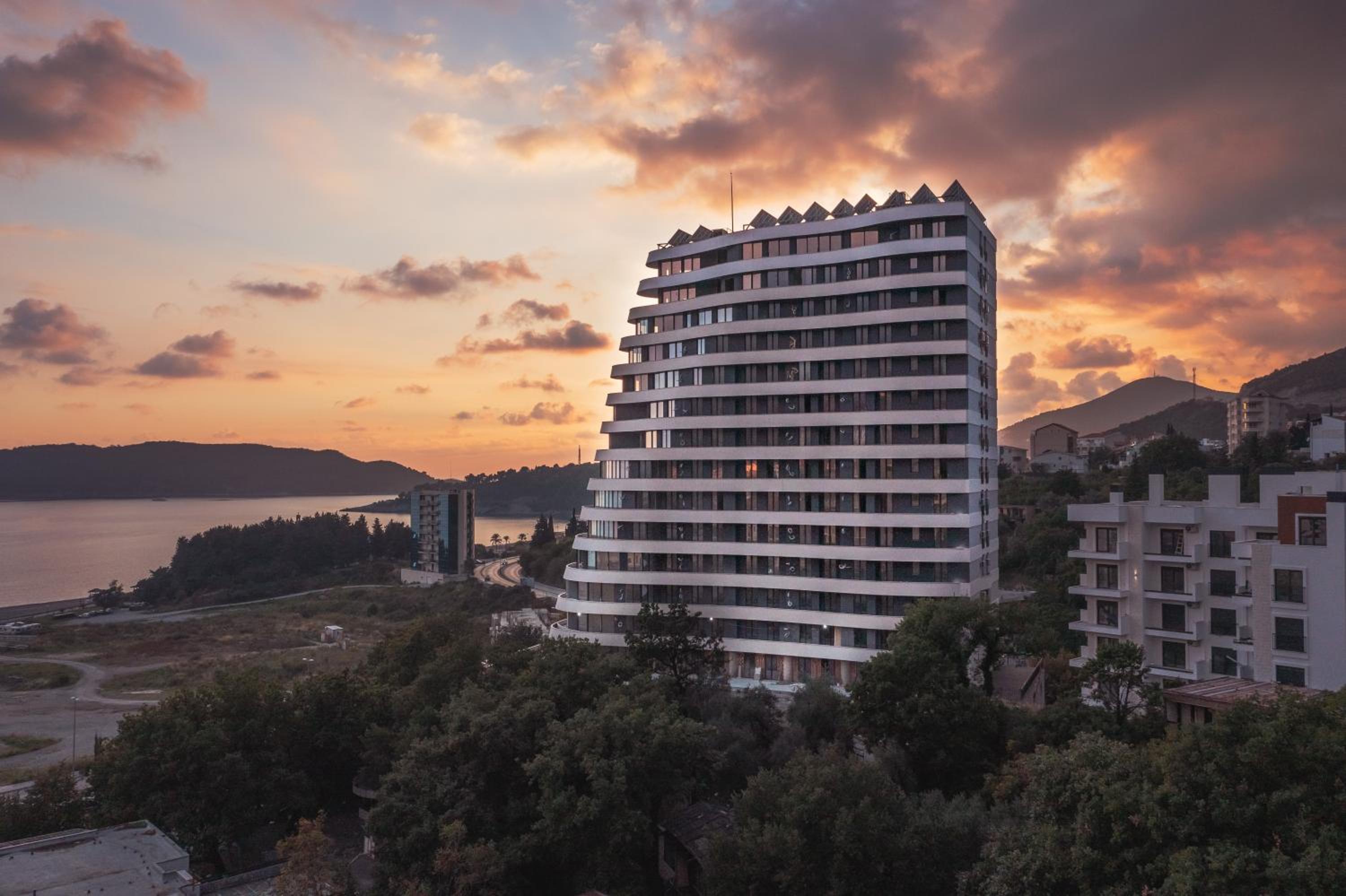 Skyline resort