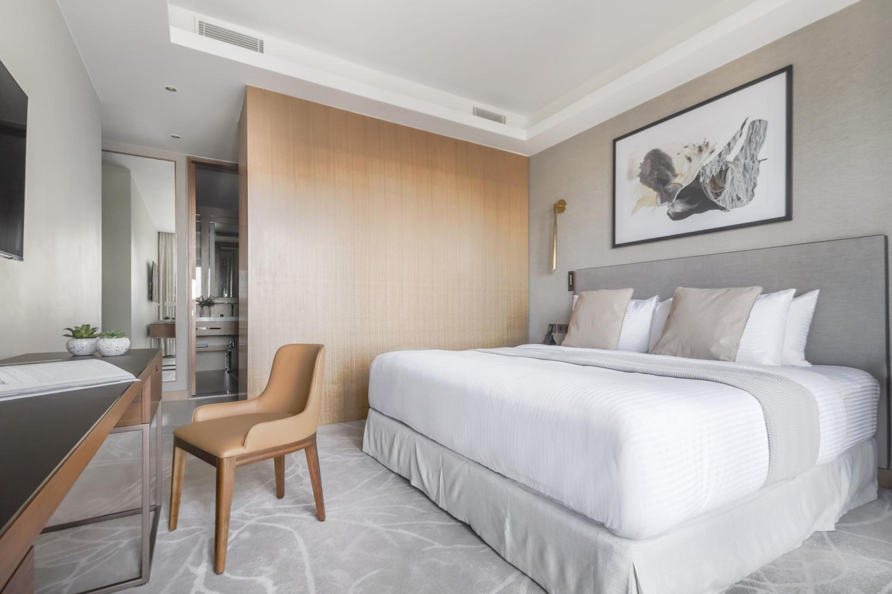 Frank Porter - The Address Residences Dubai Opera
