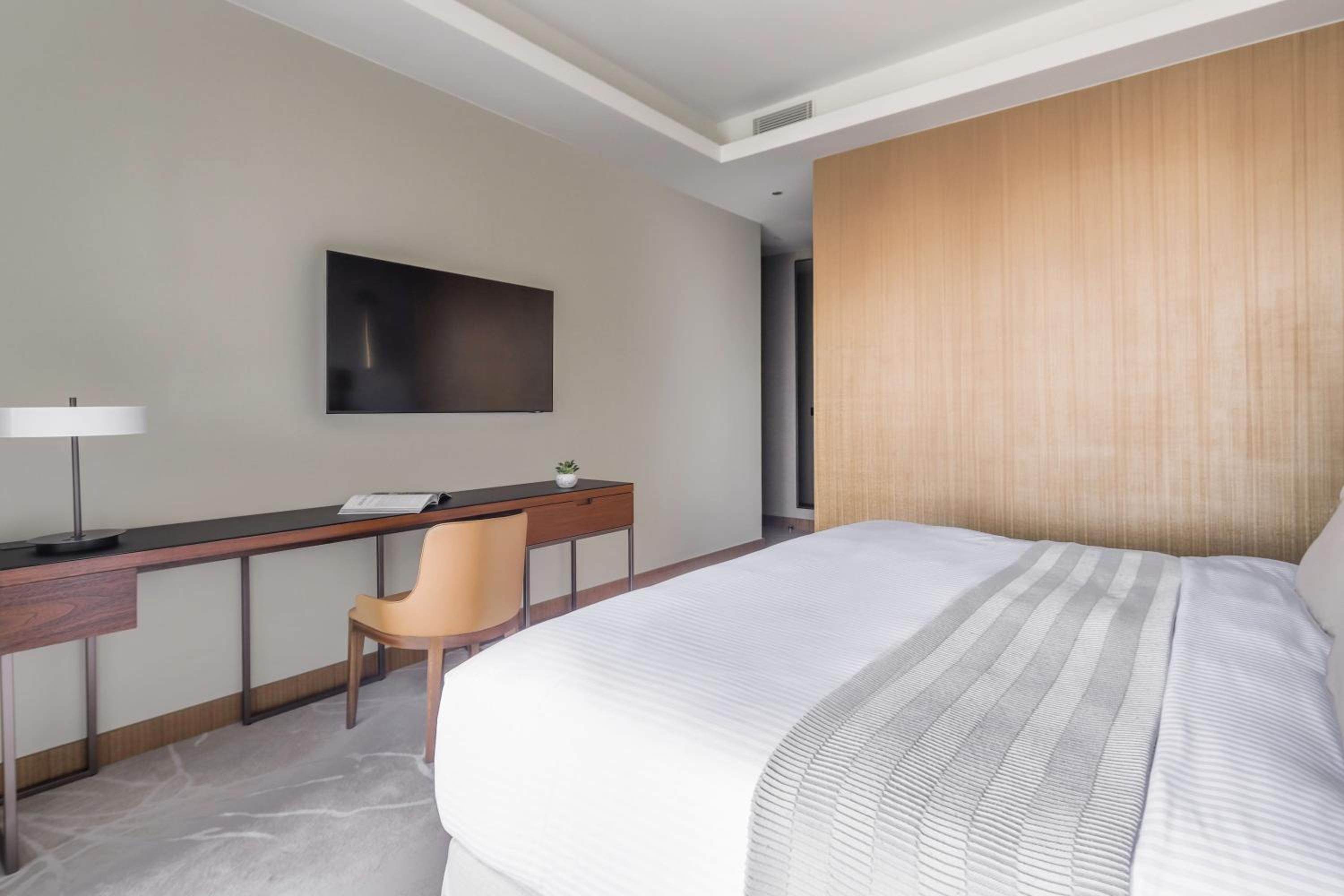 Frank Porter - The Address Residences Dubai Opera