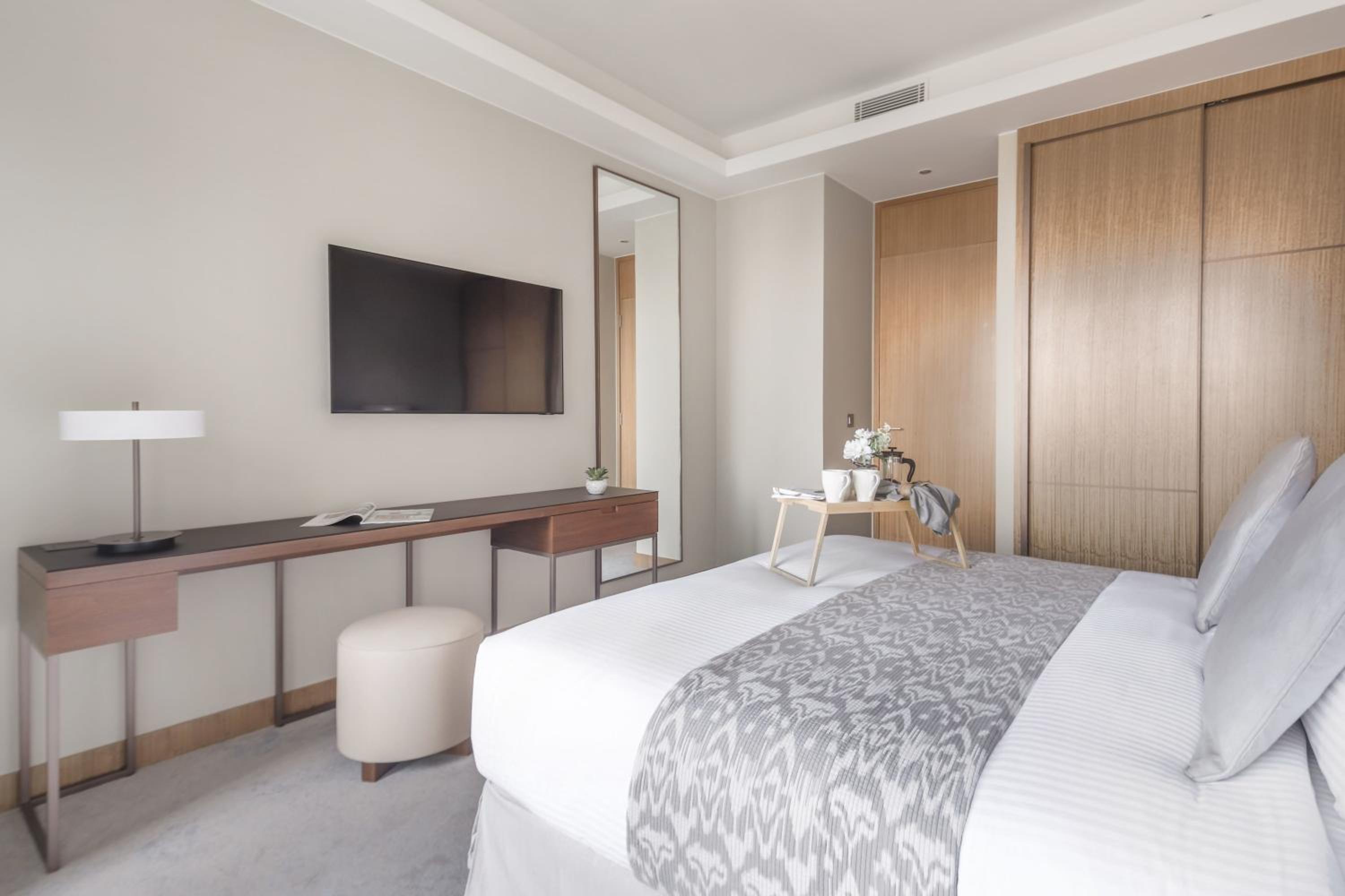 Frank Porter - The Address Residences Dubai Opera