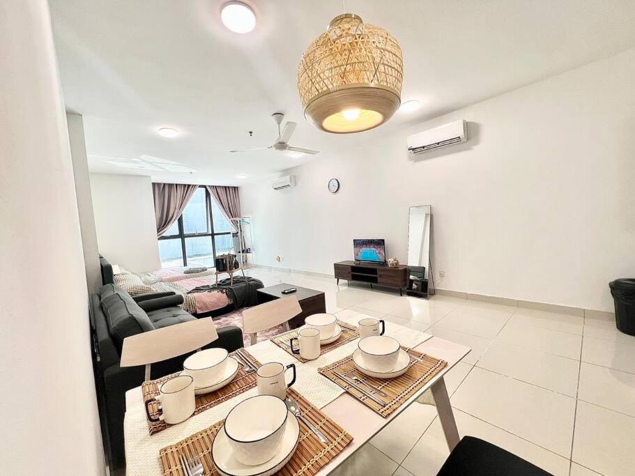 AS 1-6pax Atria Mall Cozy Studio 2QBeds Damansara view 3
