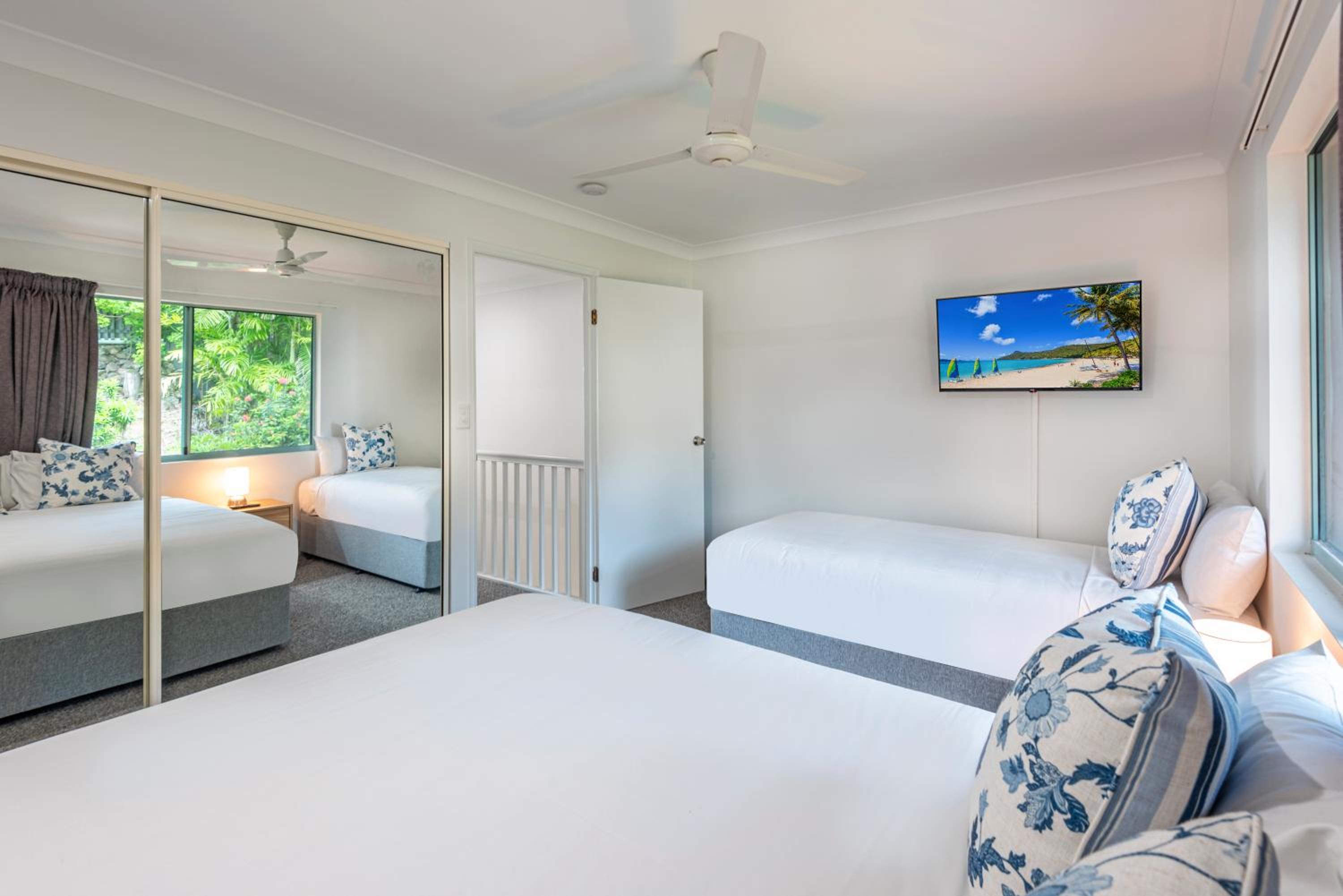 Sunset Waters Apartments
