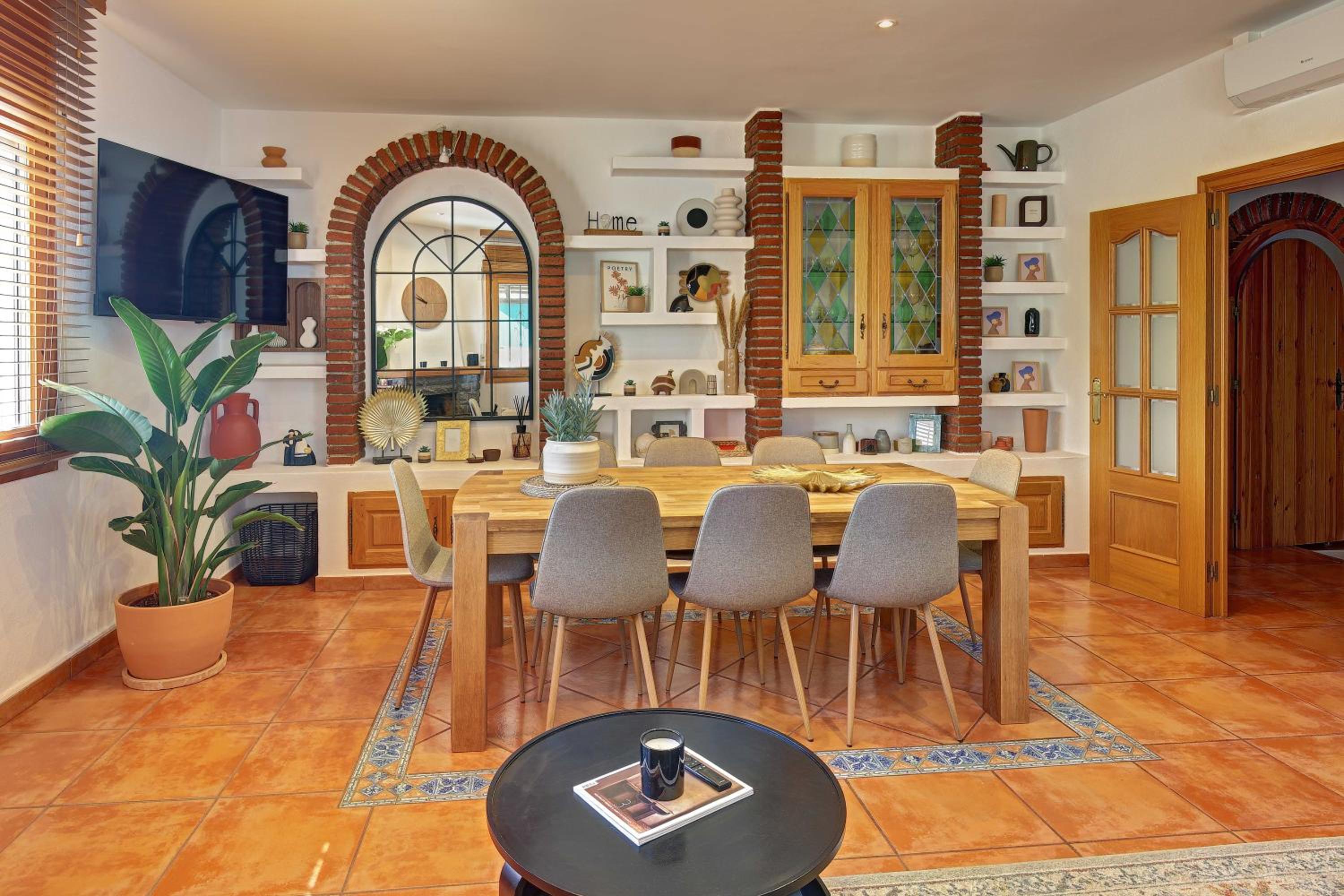 VILLA ARBUCIES with private pool