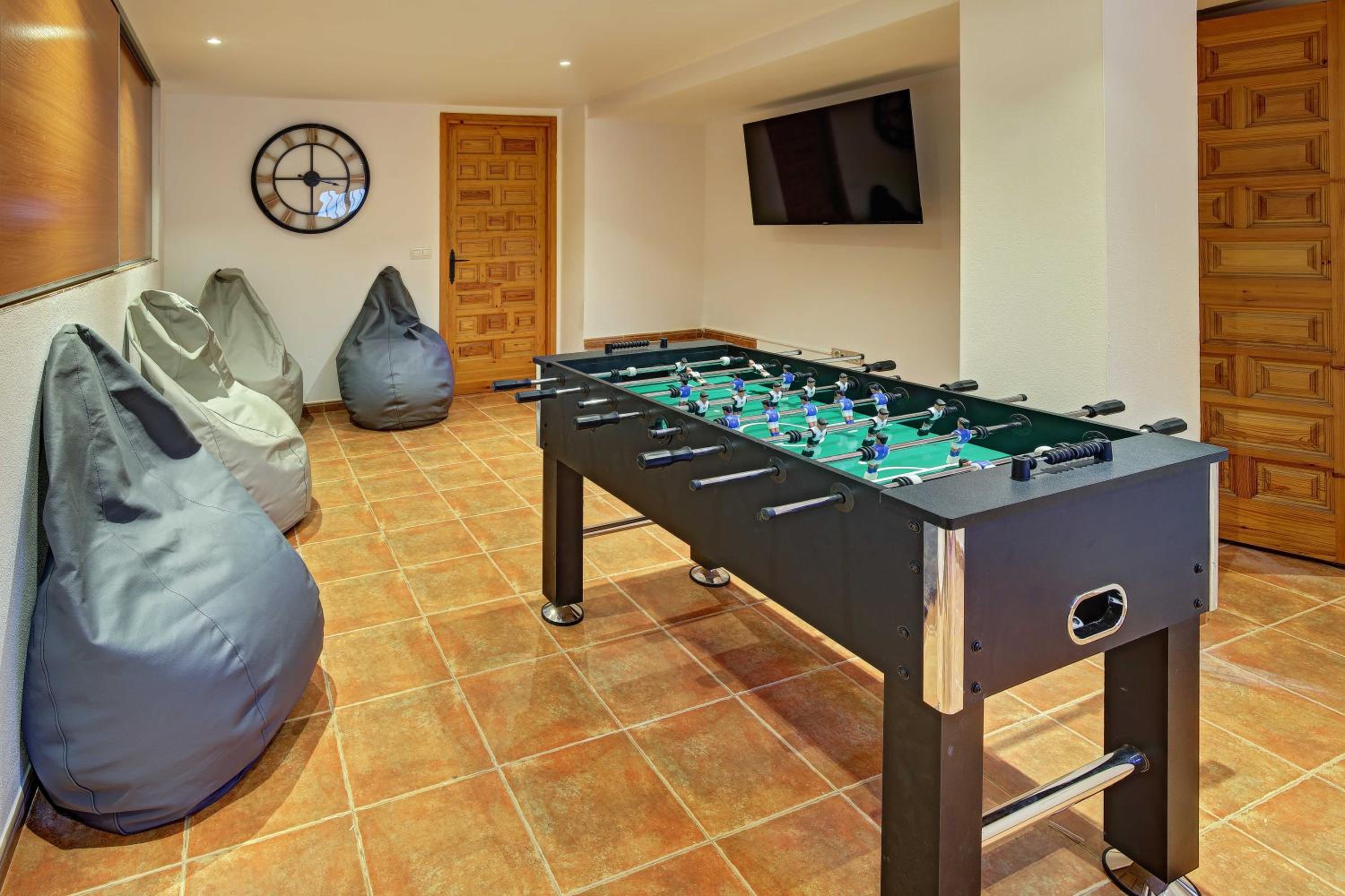 VILLA ARBUCIES with private pool
