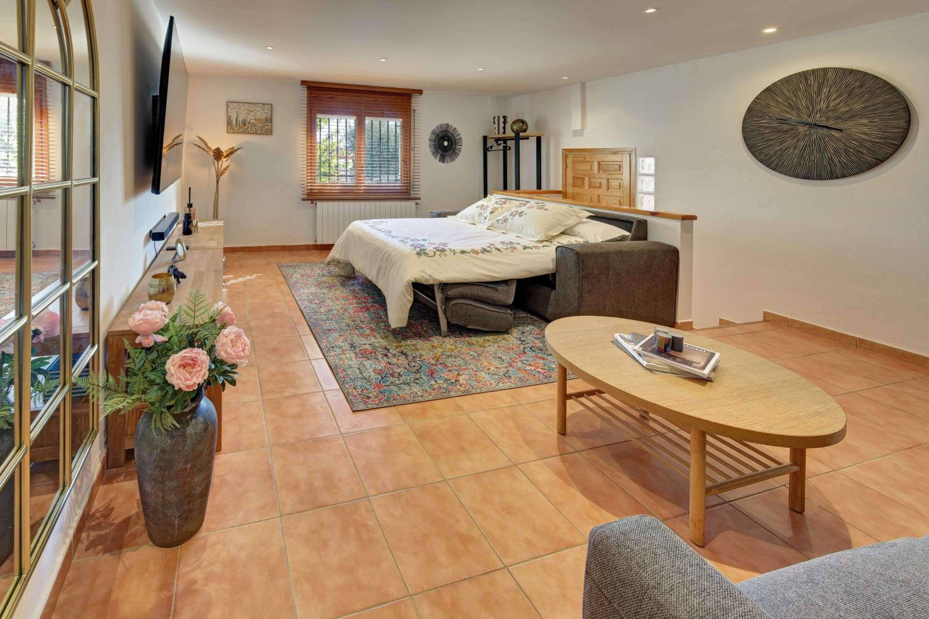 VILLA ARBUCIES with private pool