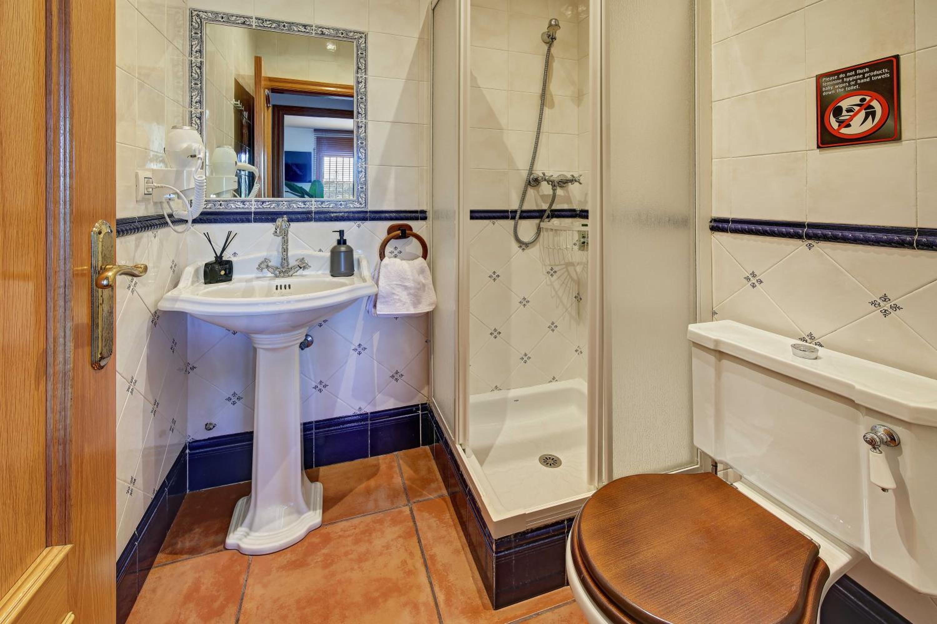 VILLA ARBUCIES with private pool