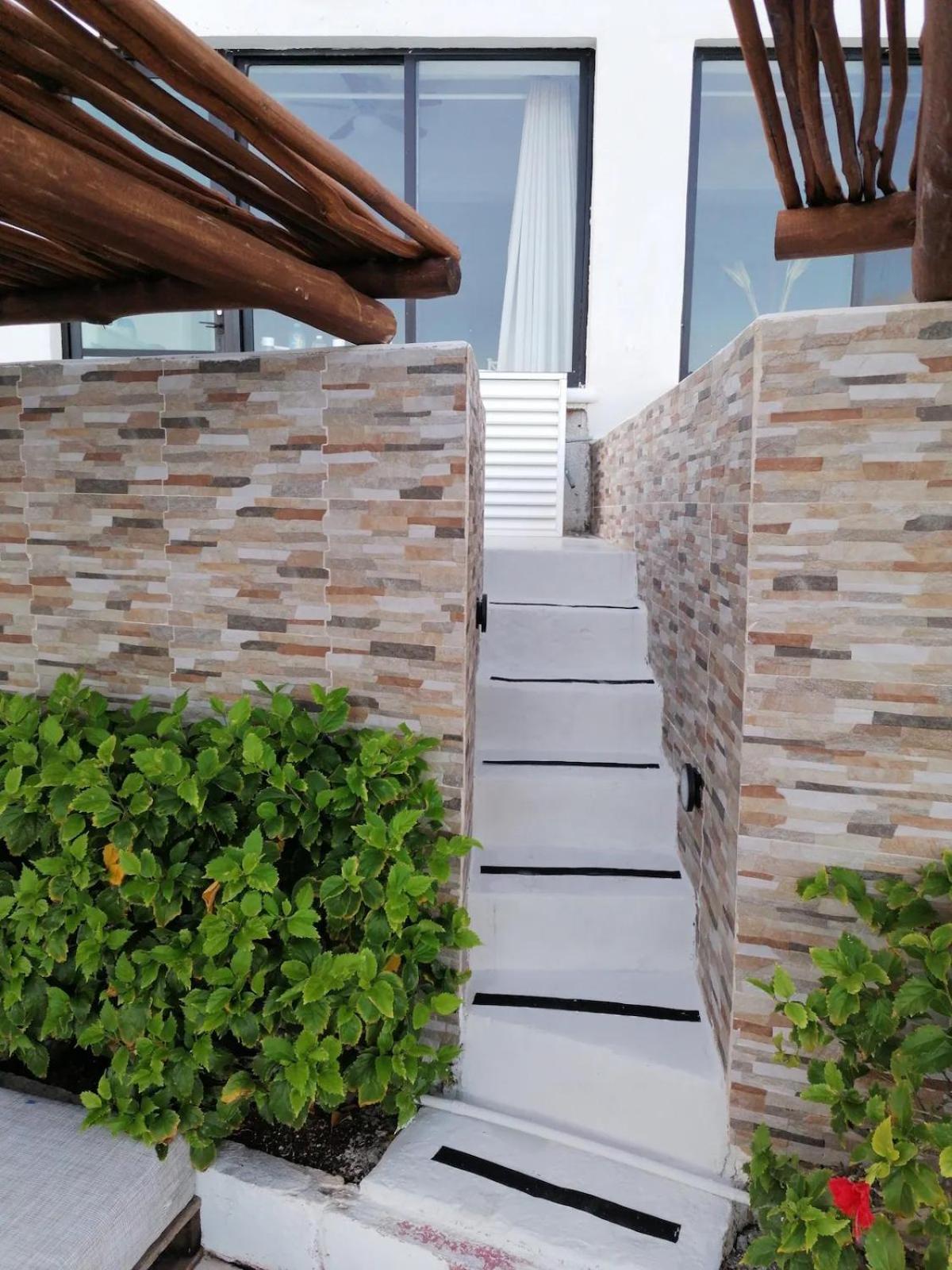 Beachfront Studio With Ocean View