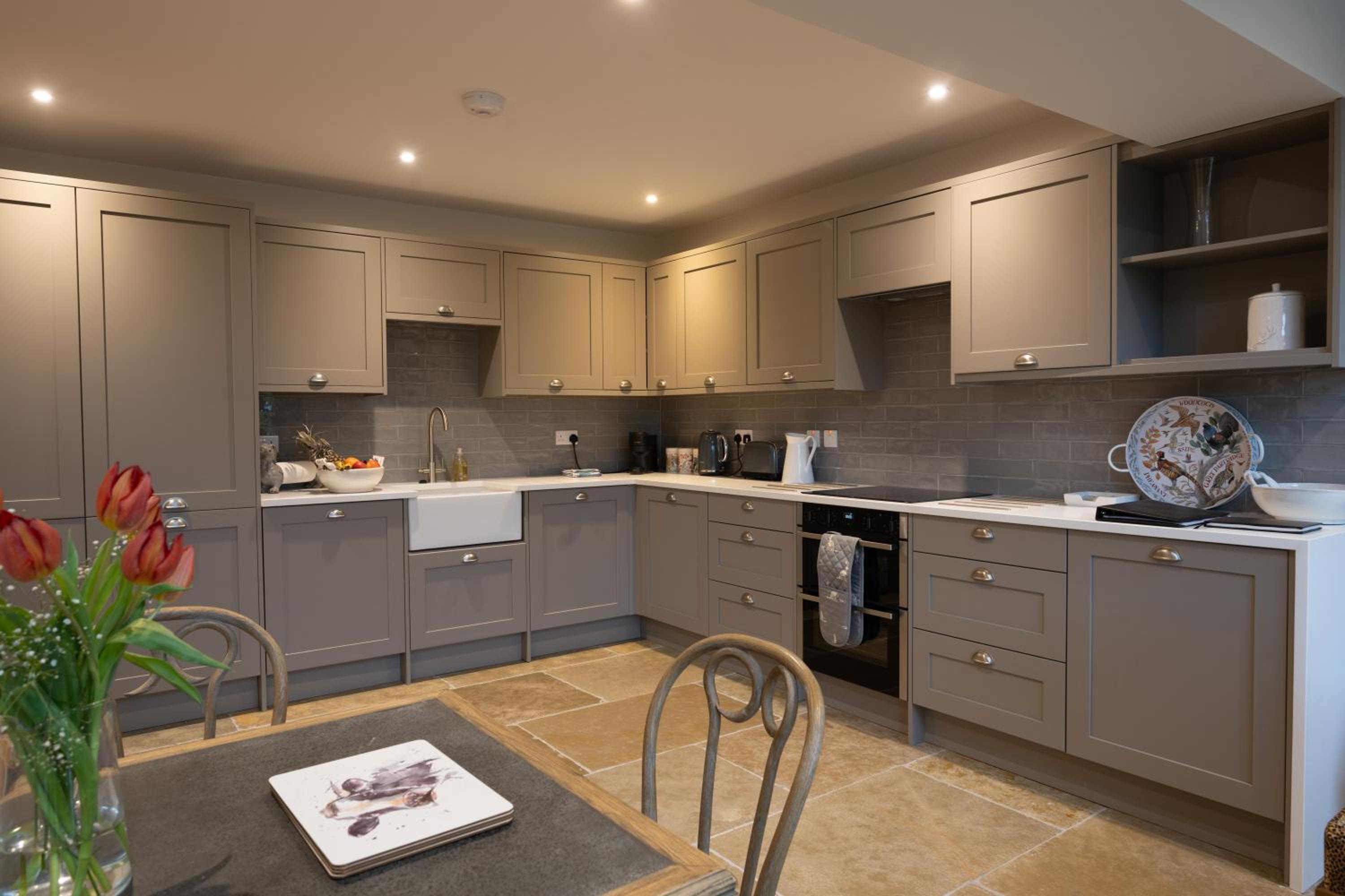 Lapwing - Stylish one bedroom country steading view 2