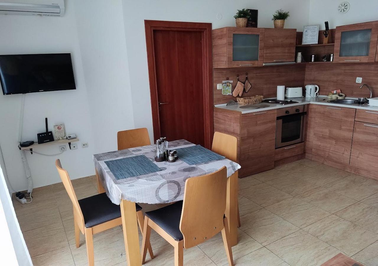 Charis Cozy Family apart at Sun Village Complex close to the Beach view 2