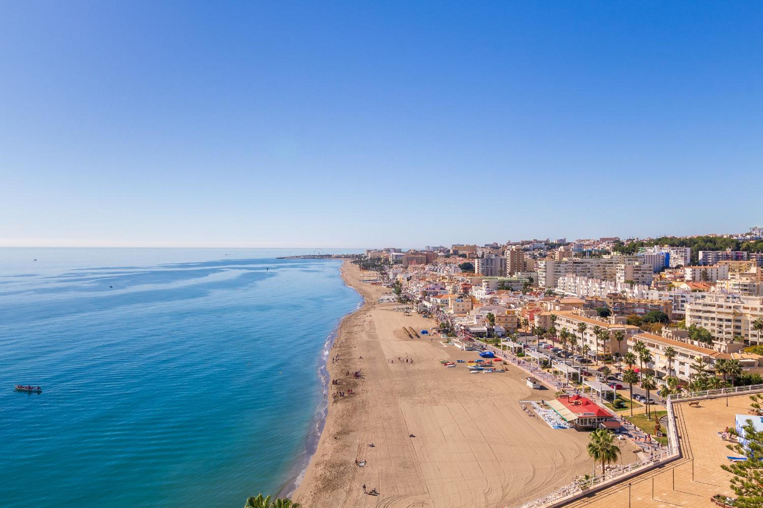 SANTA CLARA Modern & Exclusive Seafront Apartment