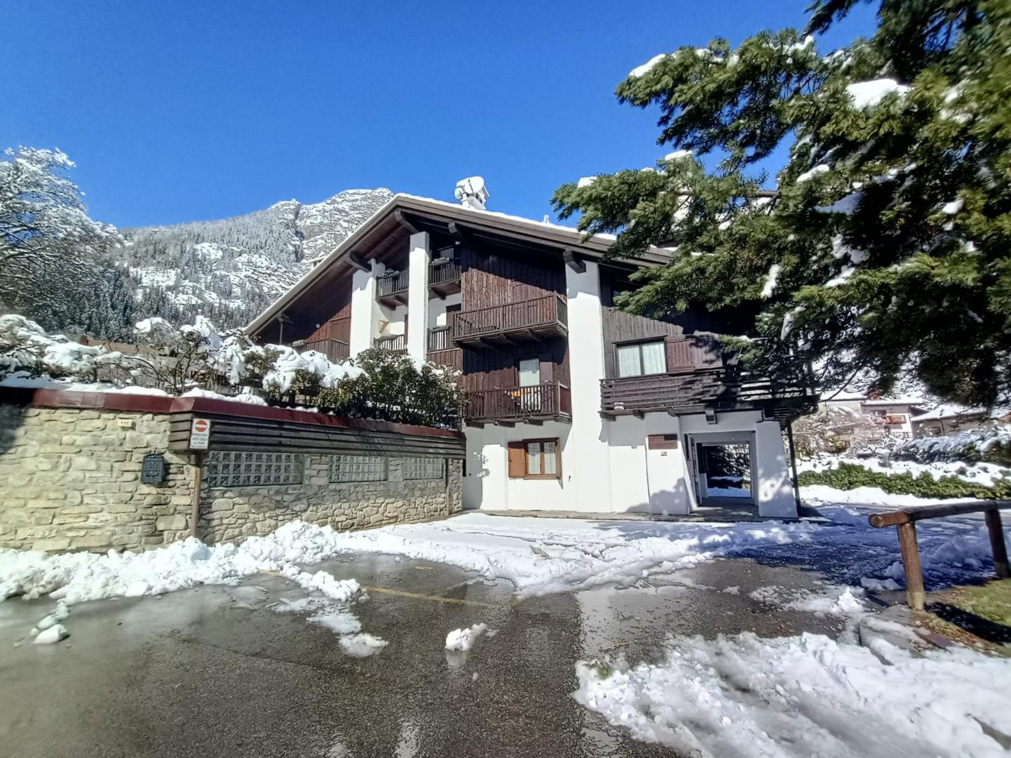 La maison des Guides - trilocale a 500 mt dalle piste di Dolonne view 4