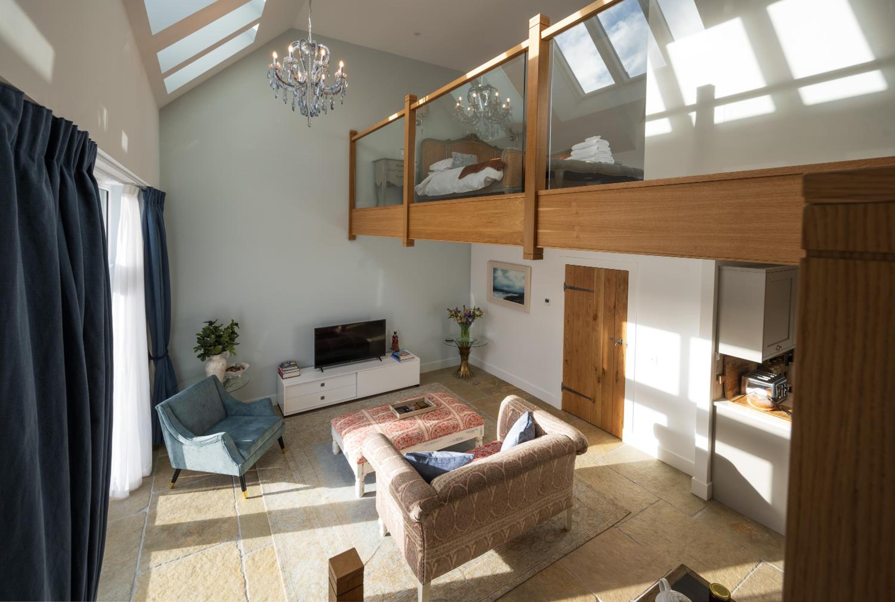 Pigeon Cottage - Luxury country steading view 3