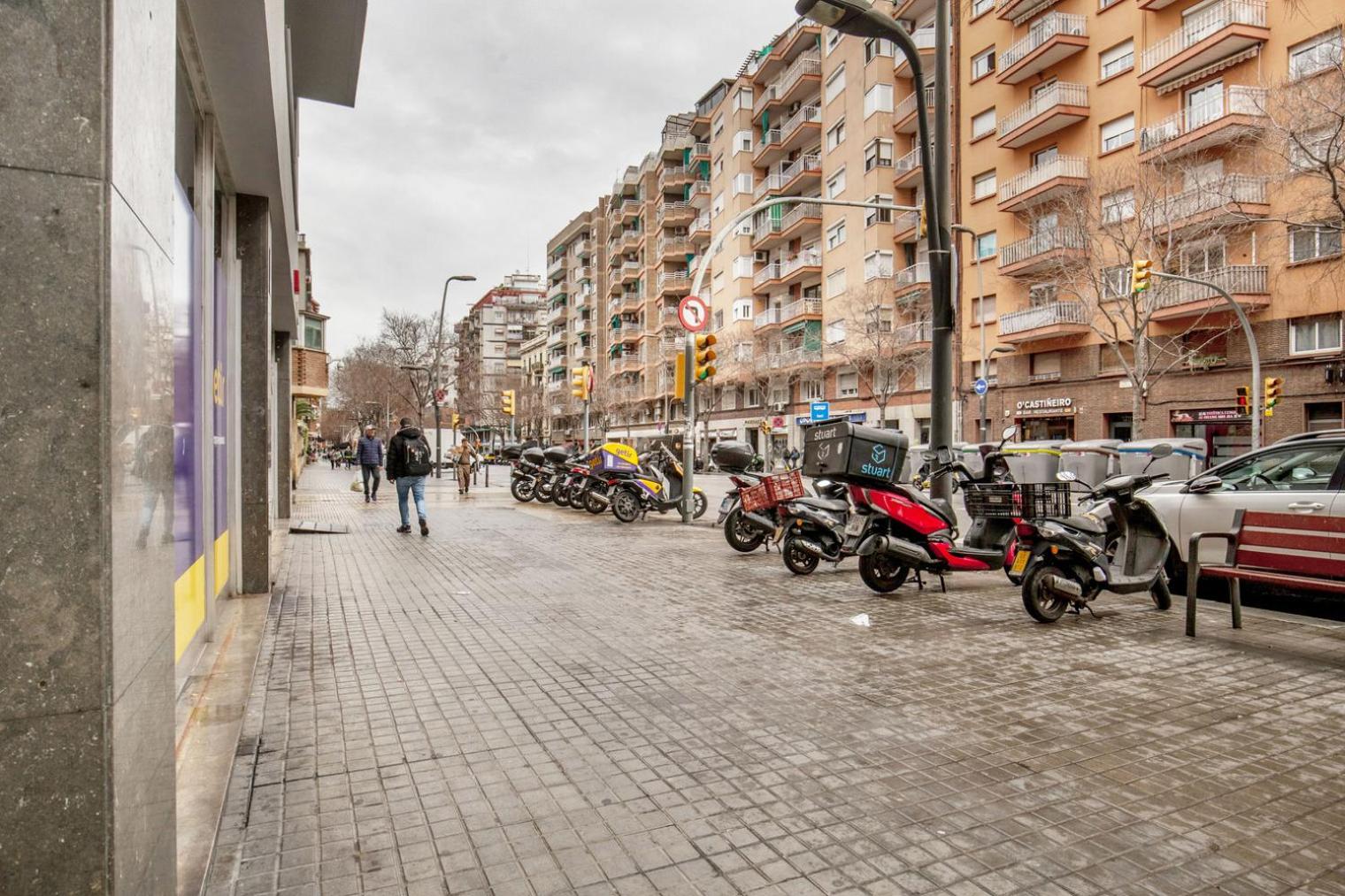Blueground Les Corts balcony nr Camp Nou BCN-82