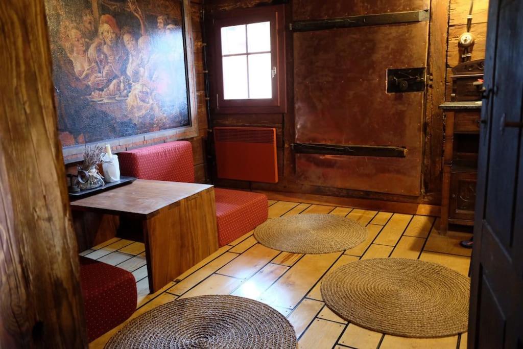 Wooden love nest view 3