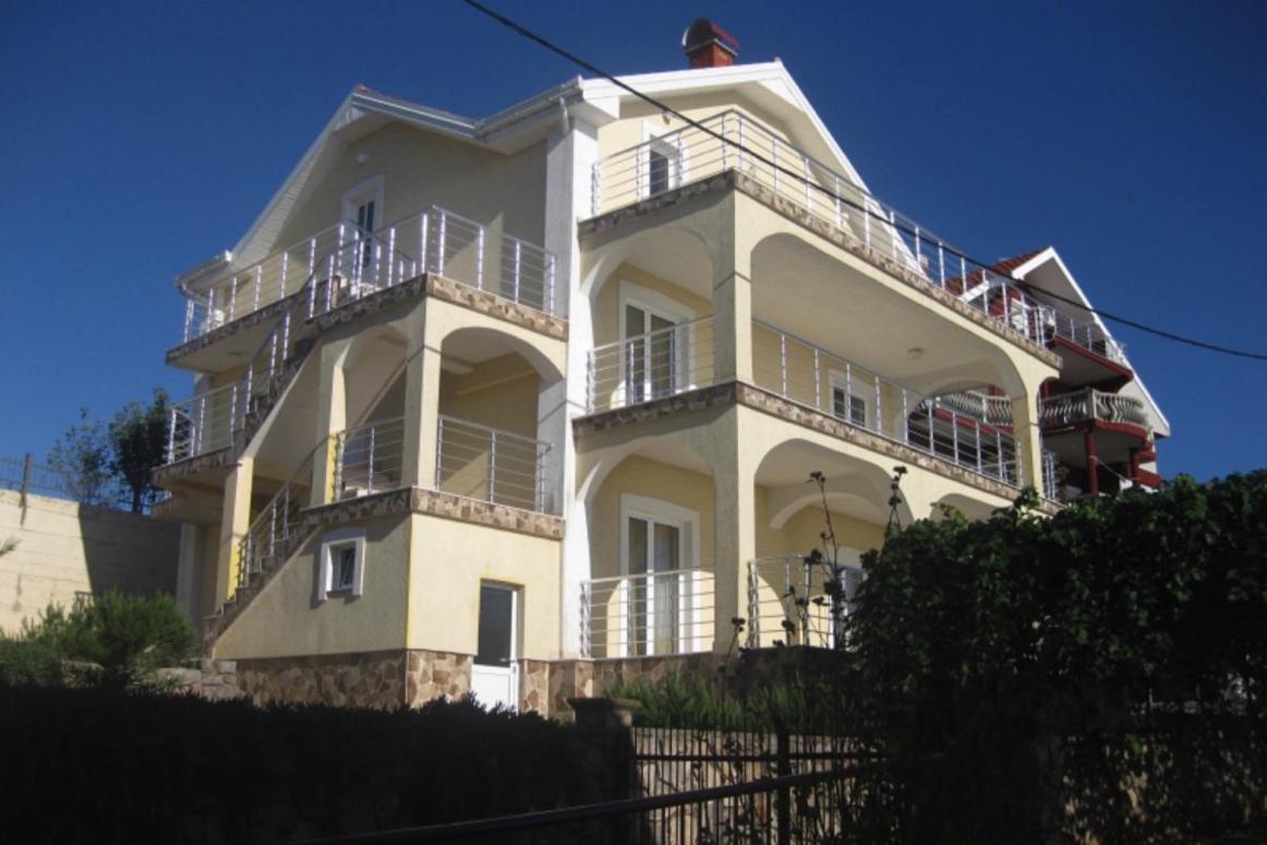 Penthouse apartment with panoramic ocean view view 4
