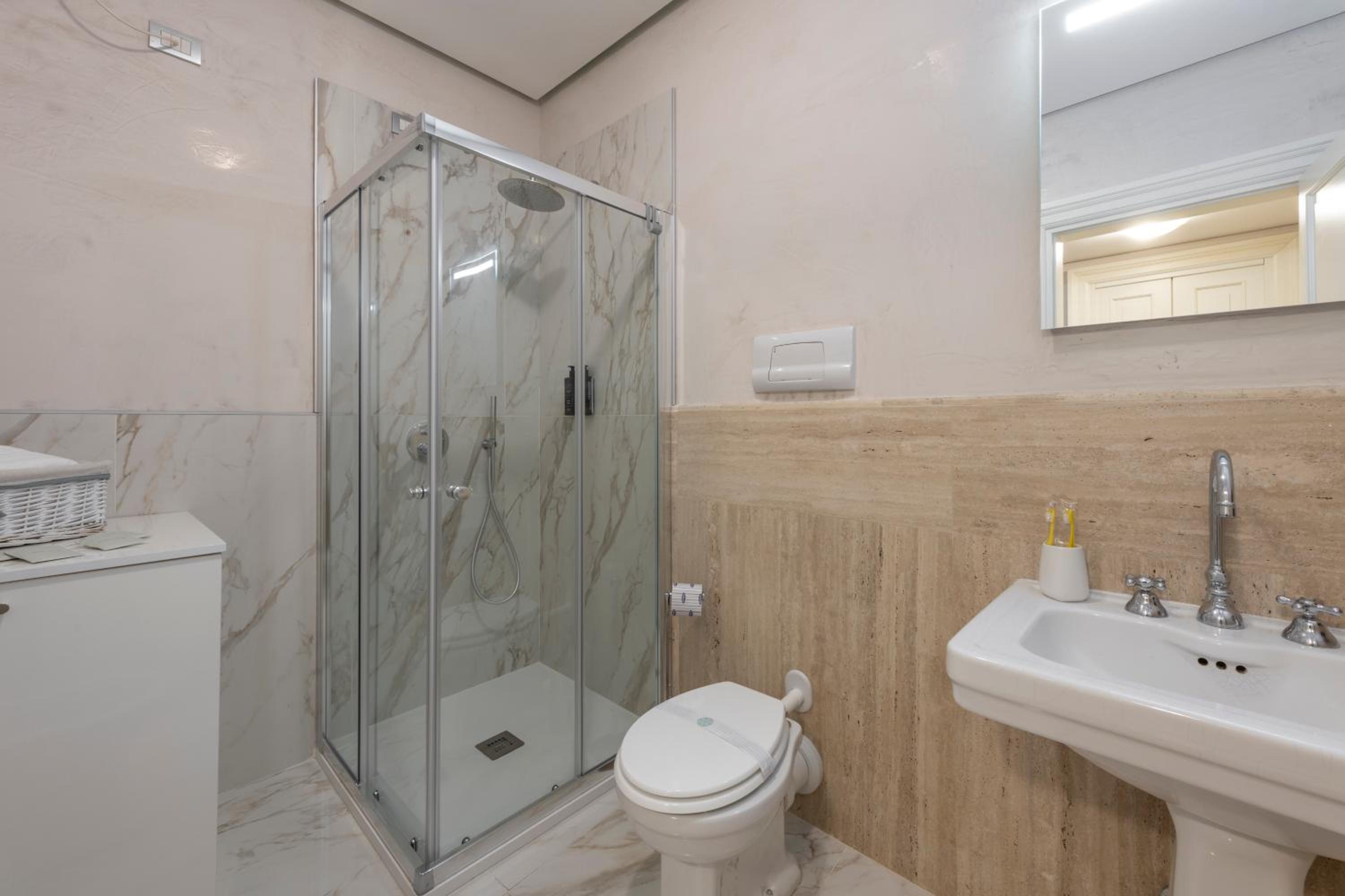 Milan Royal Suites - Centro Brera photo 3