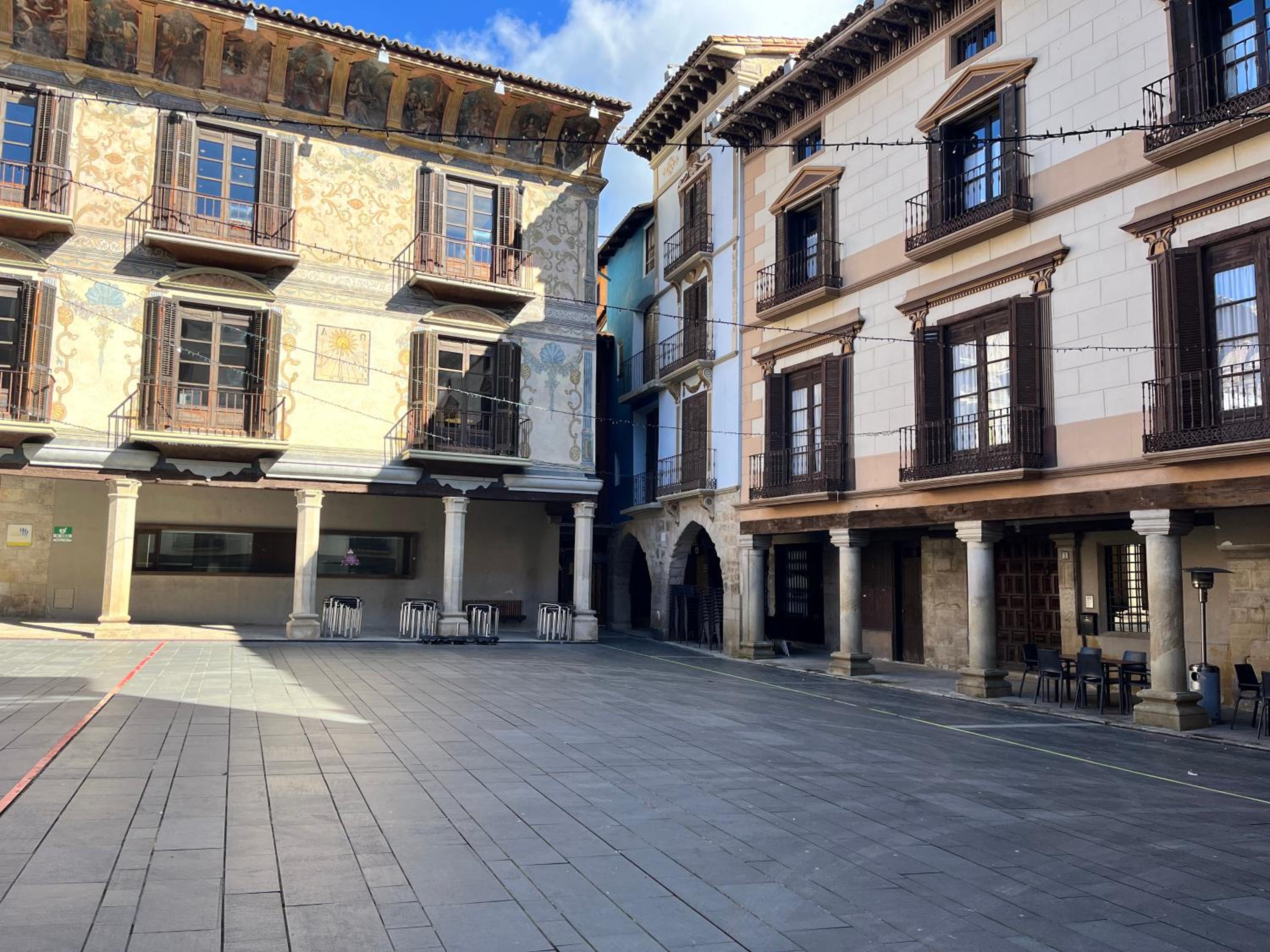 Apartamentos Angelus Plaza Mayor de Graus