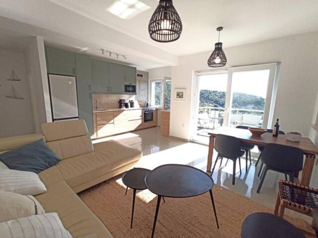 Villa,pool, 300m to beach, private location, seaview view 5