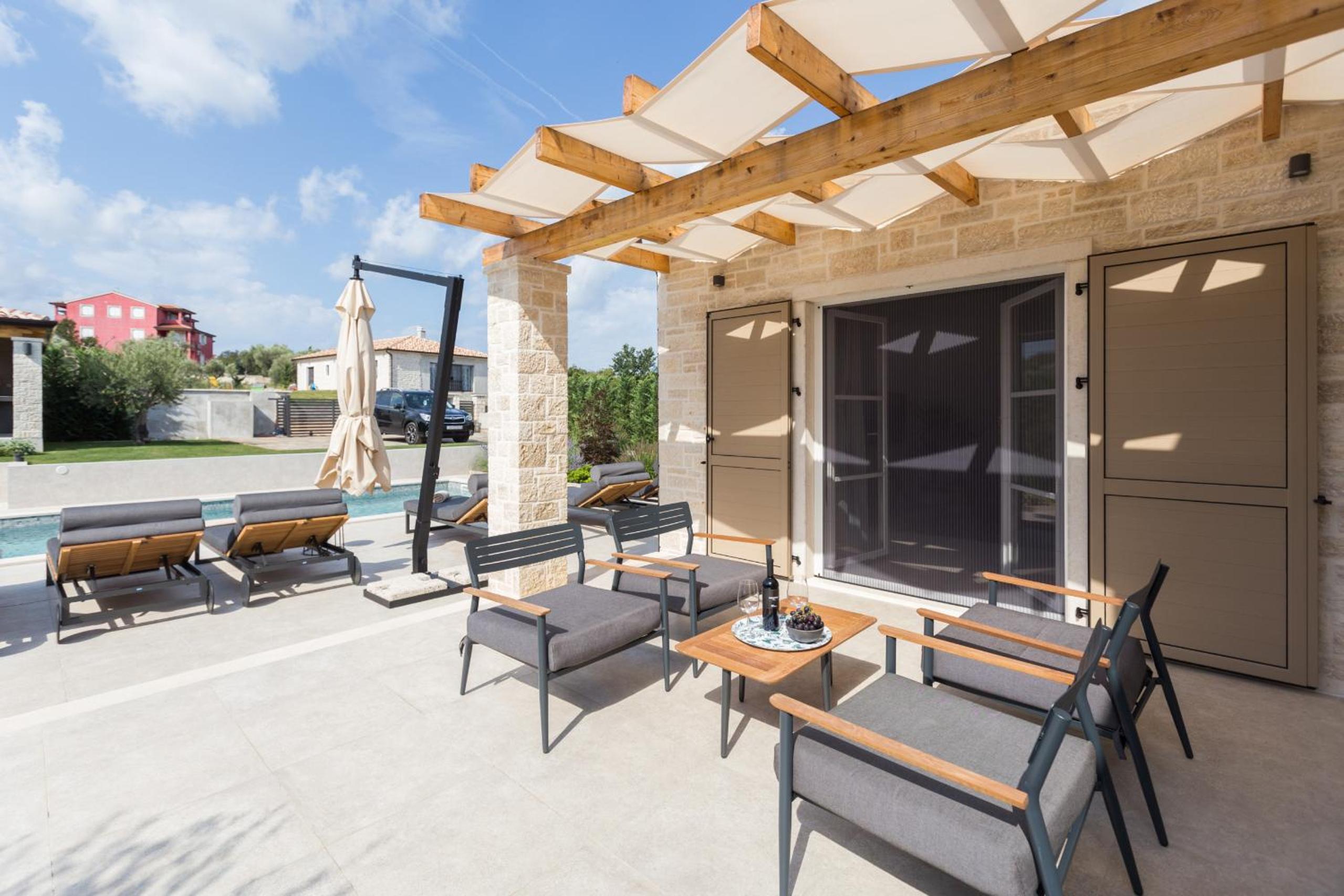 Villa No18 near Poreč for 6 people with heated pool