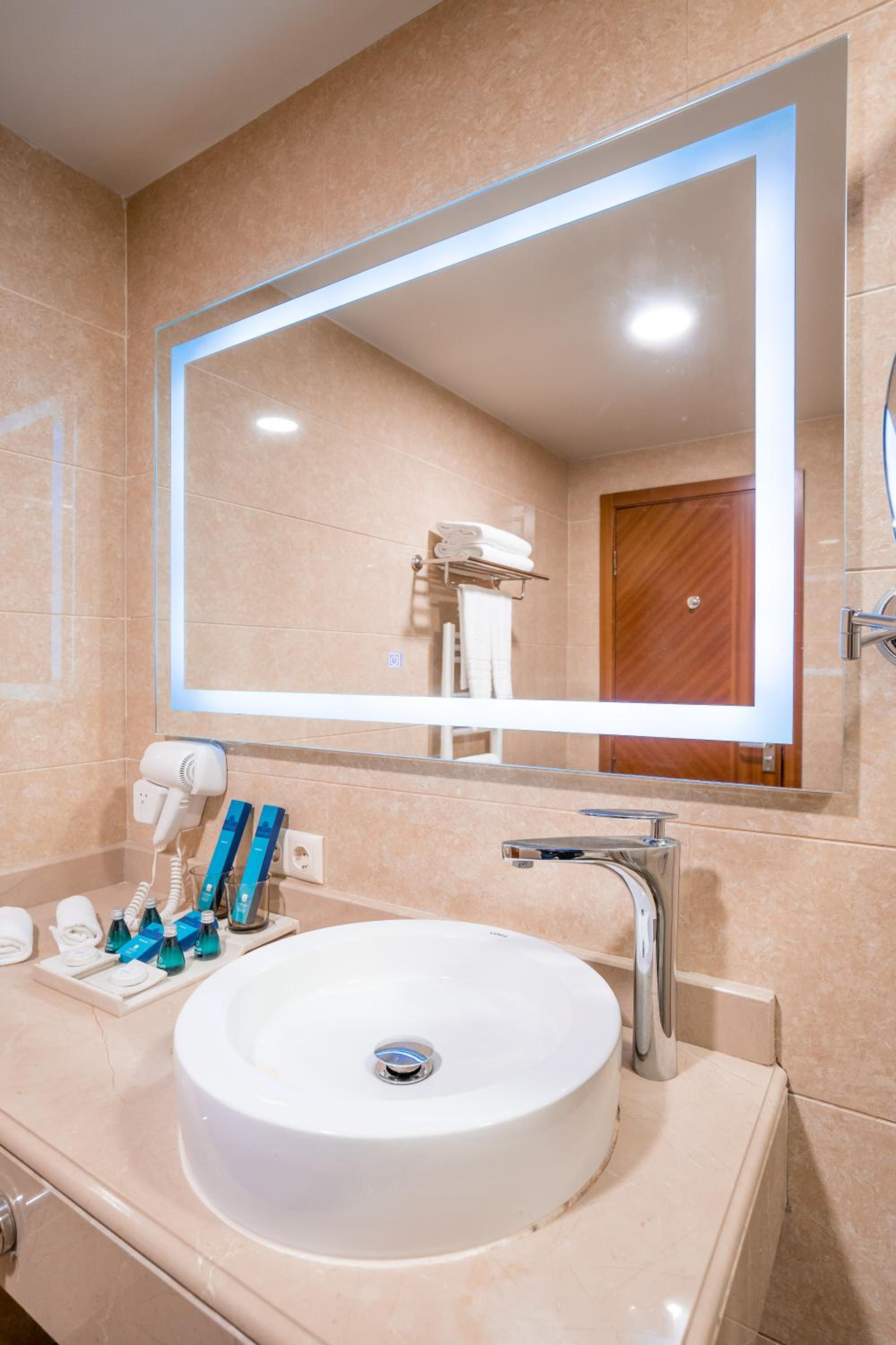Dreamland Oasis Hotel Chakvi