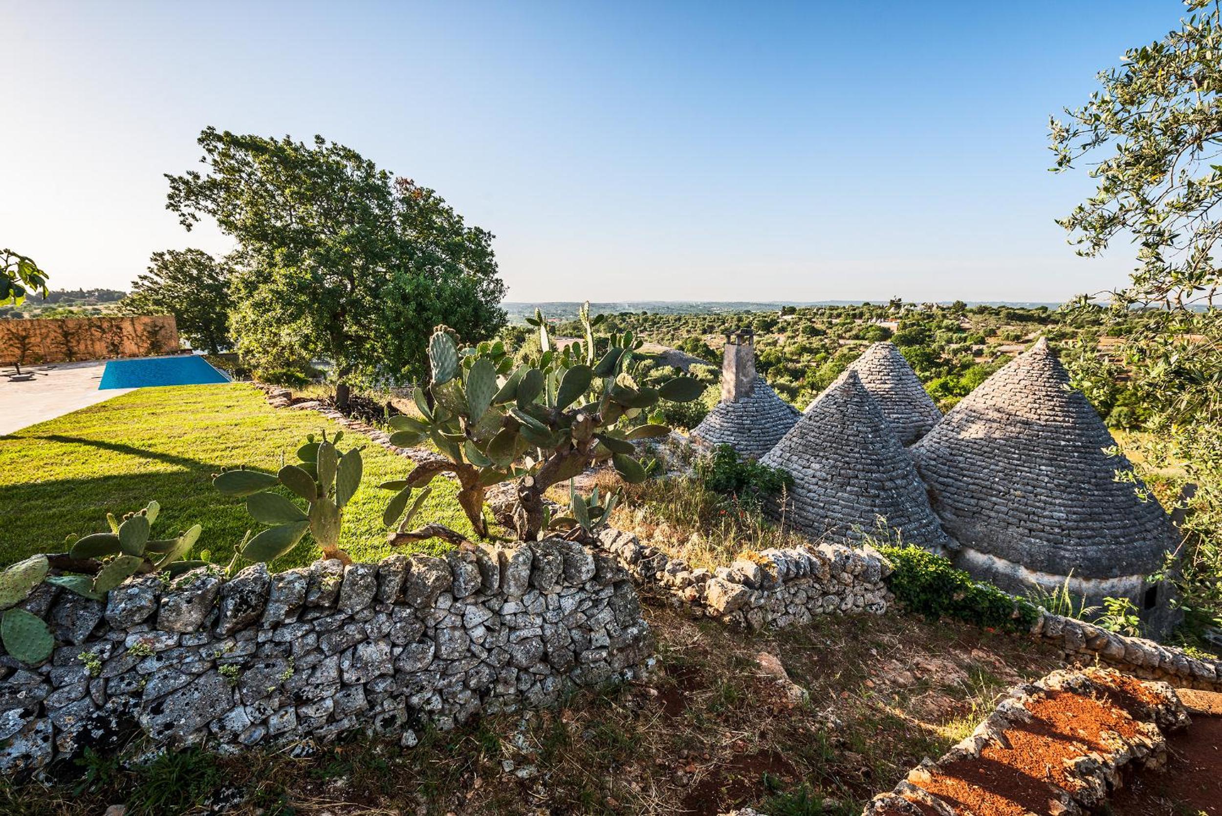 Villa Apulia with pool