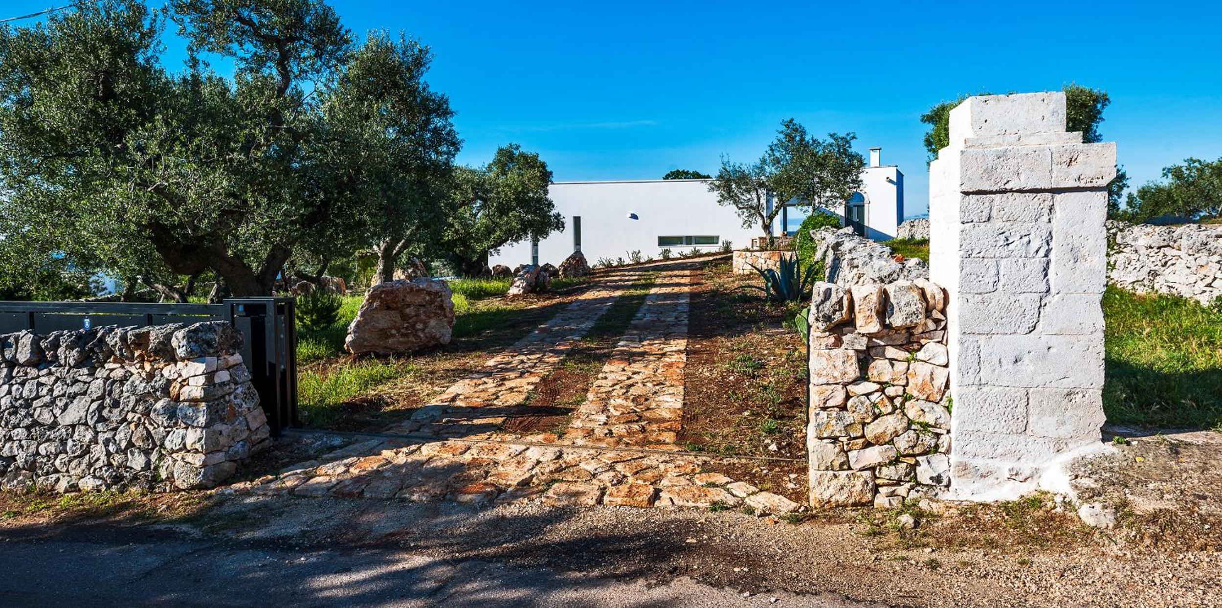 Villa Apulia with pool