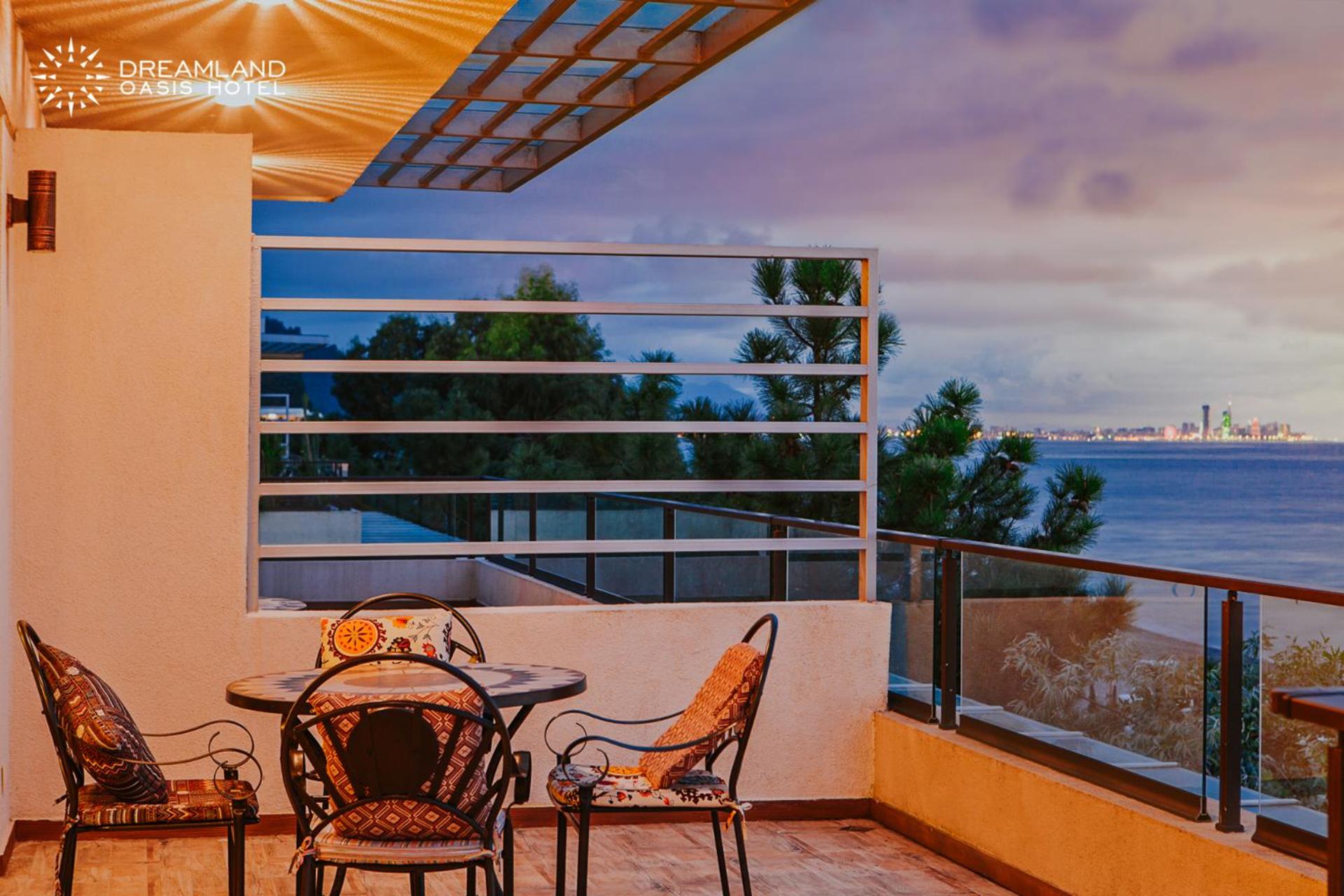 Dreamland Oasis Hotel Chakvi