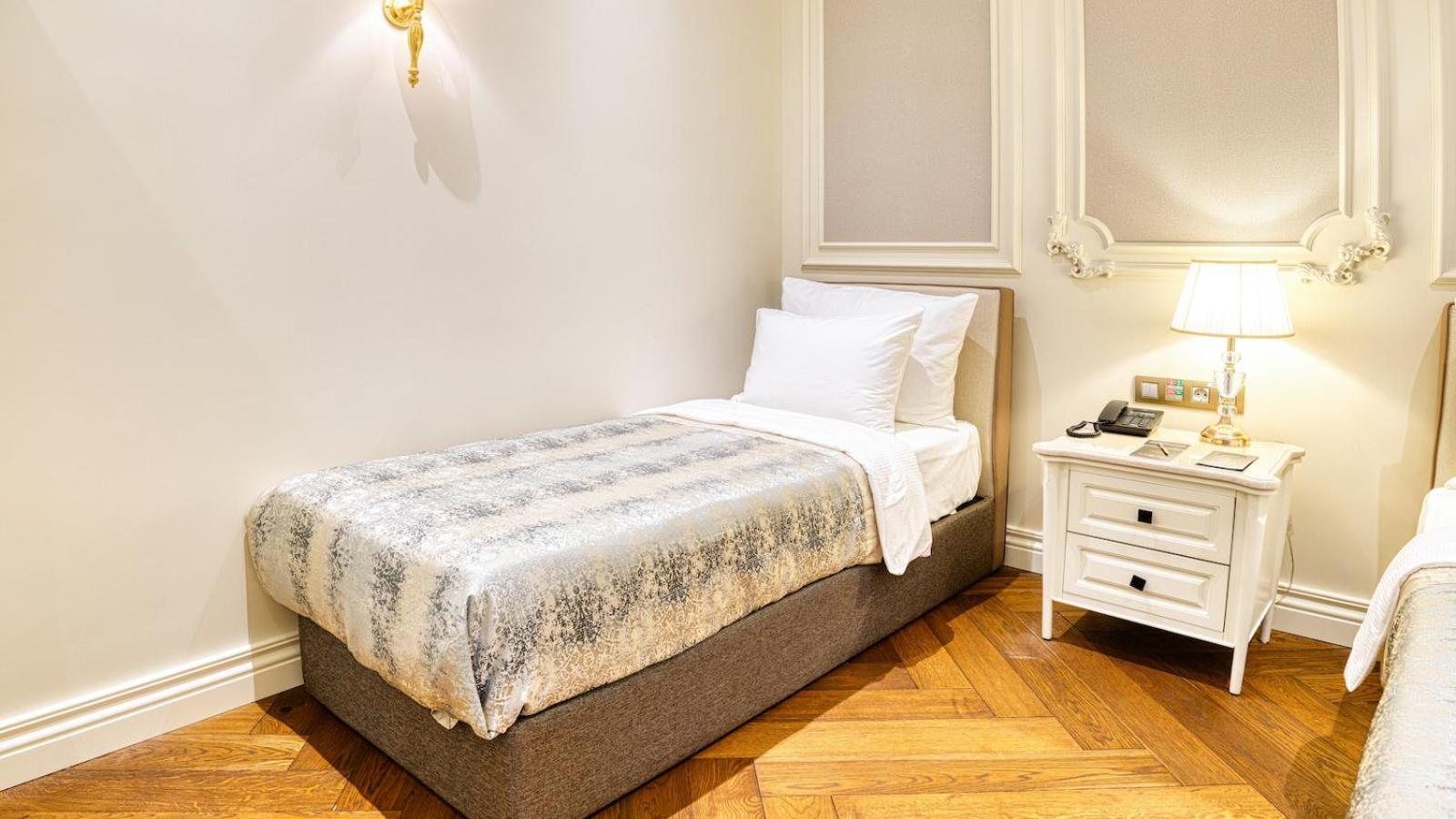 Dekalb Otel - Image 137